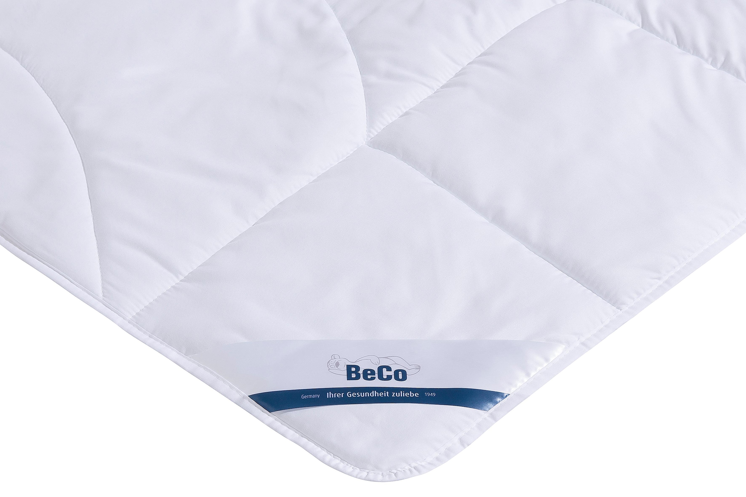 Beco Microfaserbettdecke »Medibett, Bettdecken für Sommer und Winter, zwei  Bezugsvarianten«, warm, Füllung 100% Polyester, Bezug 100% Baumwolle, (1  St.), Bettdecke 135x200 cm, allergiker geeignet (Hausstauballergiker)  bequem und schnell bestellen