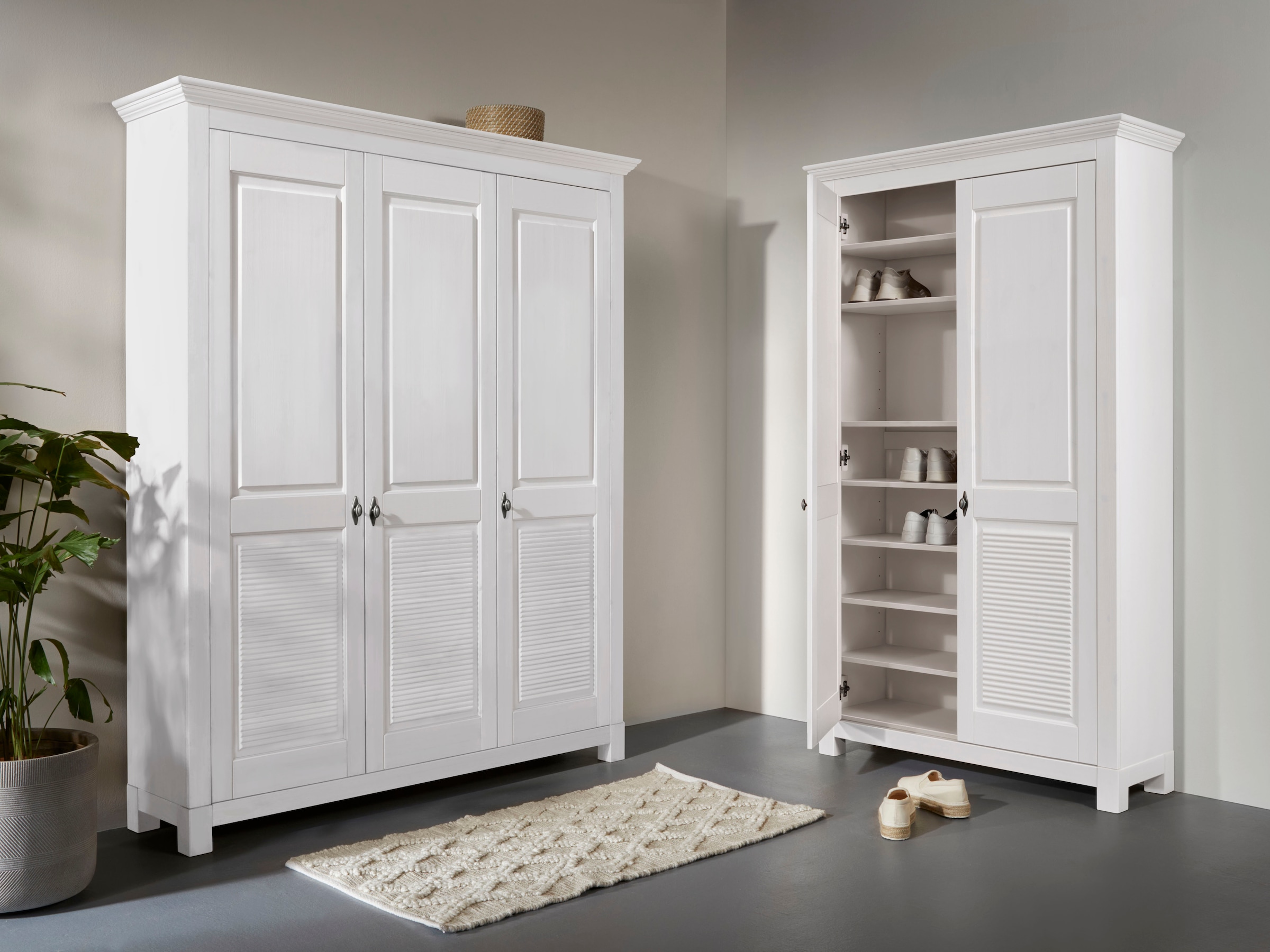Home affaire Schuhschrank »Rauna«, aus massiver Kiefer, viel Stauraum