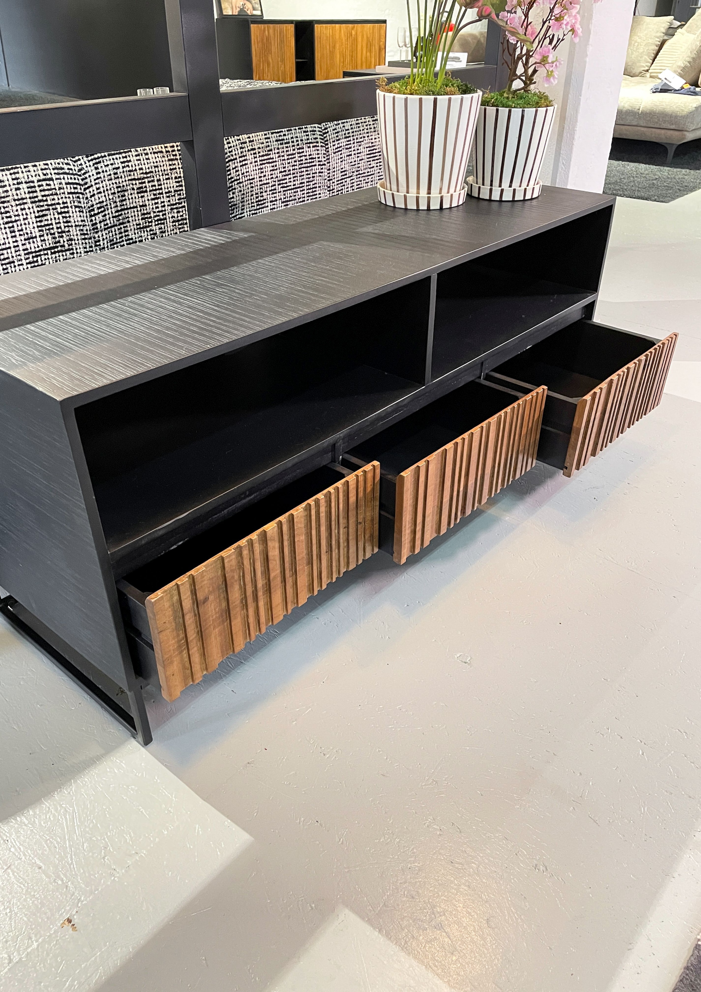 Gutmann Factory Lowboard