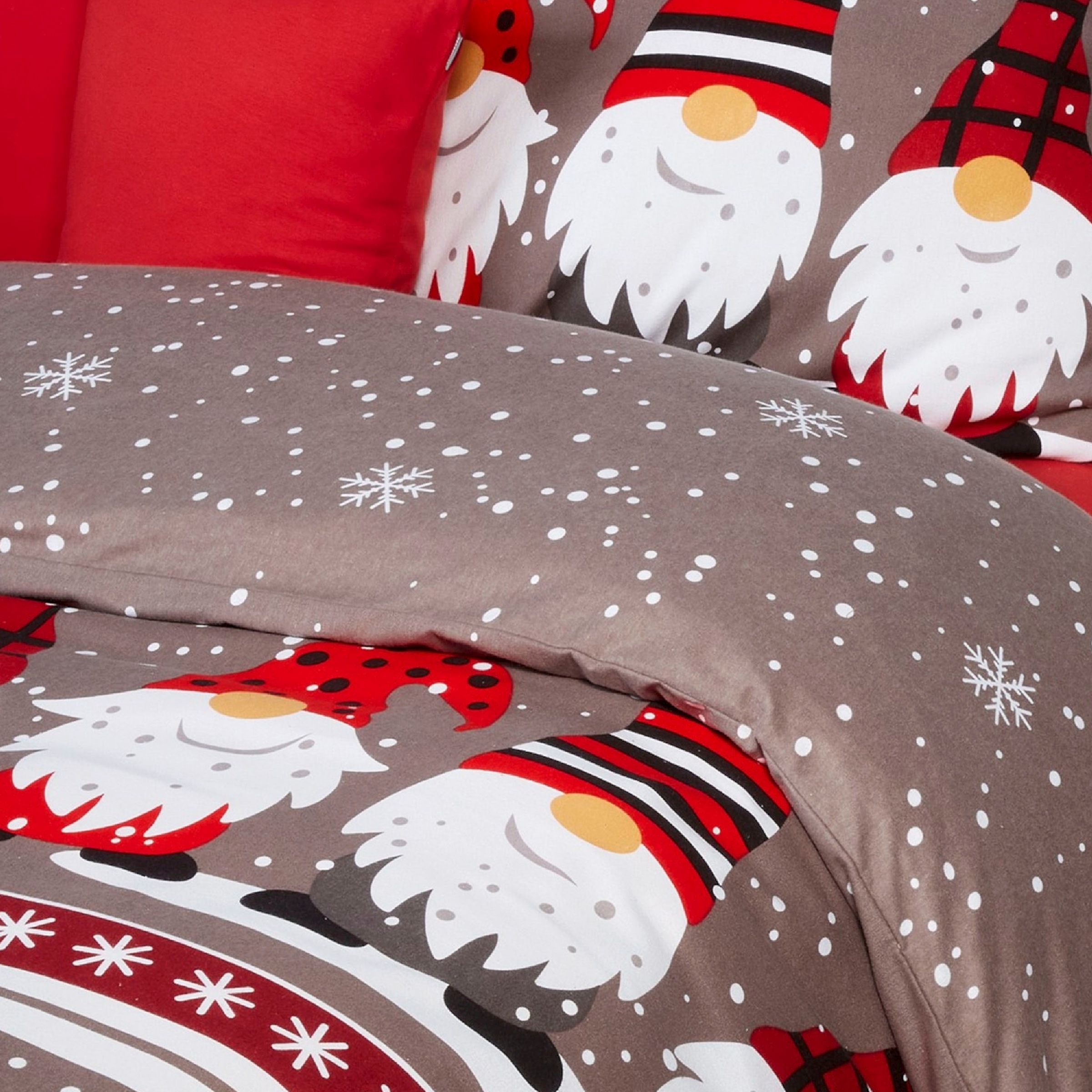 Schiesser Bettwäsche »Wichtel aus weicher Baumwolle mit coolem Winter-Print«, MADE IN GREEN by OEKO-TEX®-zertifiziert