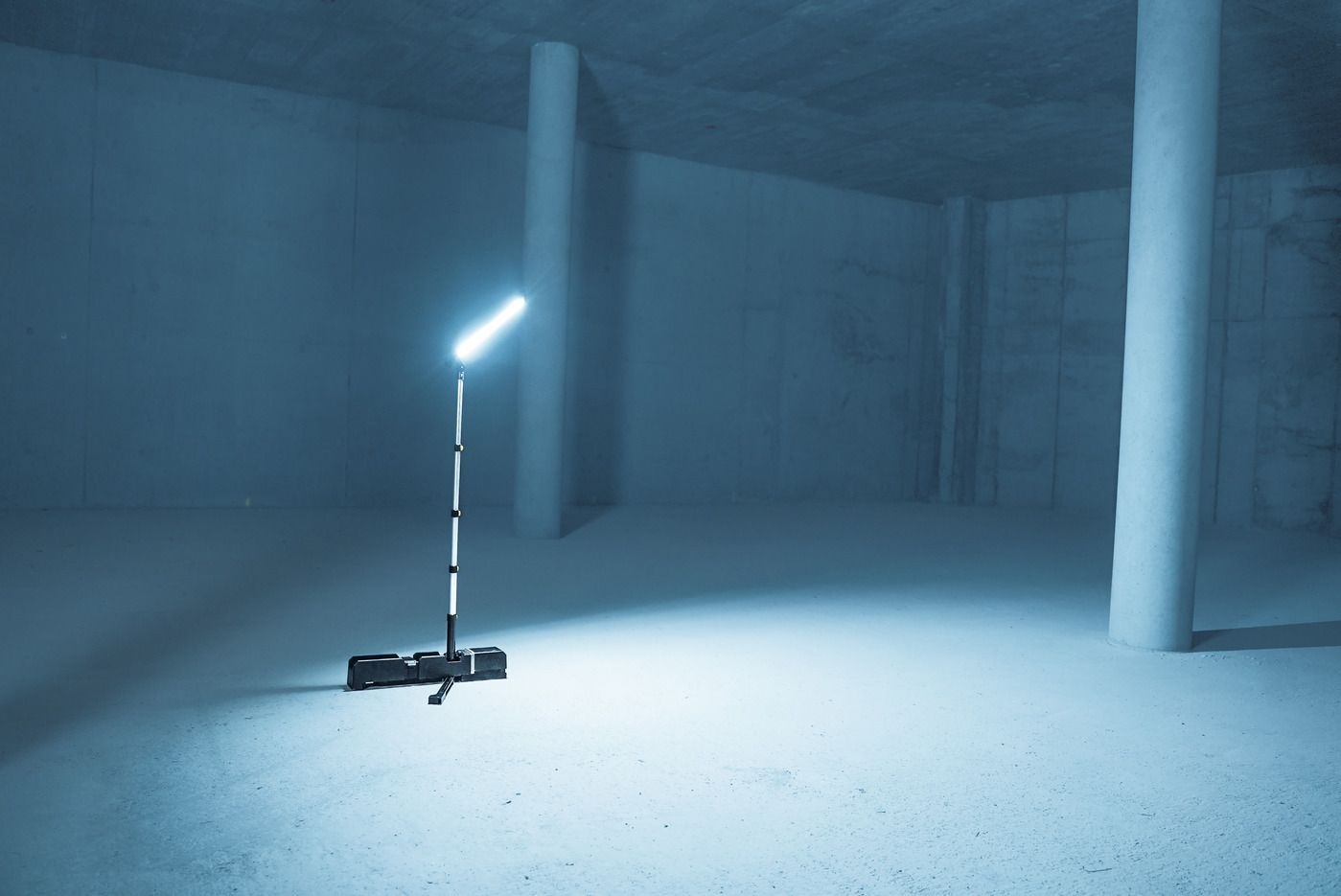 Brennenstuhl LED Arbeitsleuchte »Multi Battery LED Akku Teleskop Arbeitsstrahler 6050 MA«, Leuchtmittel LED-Modul | LED fest integriert, höhenverstellbar, kompatibel mit 18V Akkus 11 verschiedener Hersteller