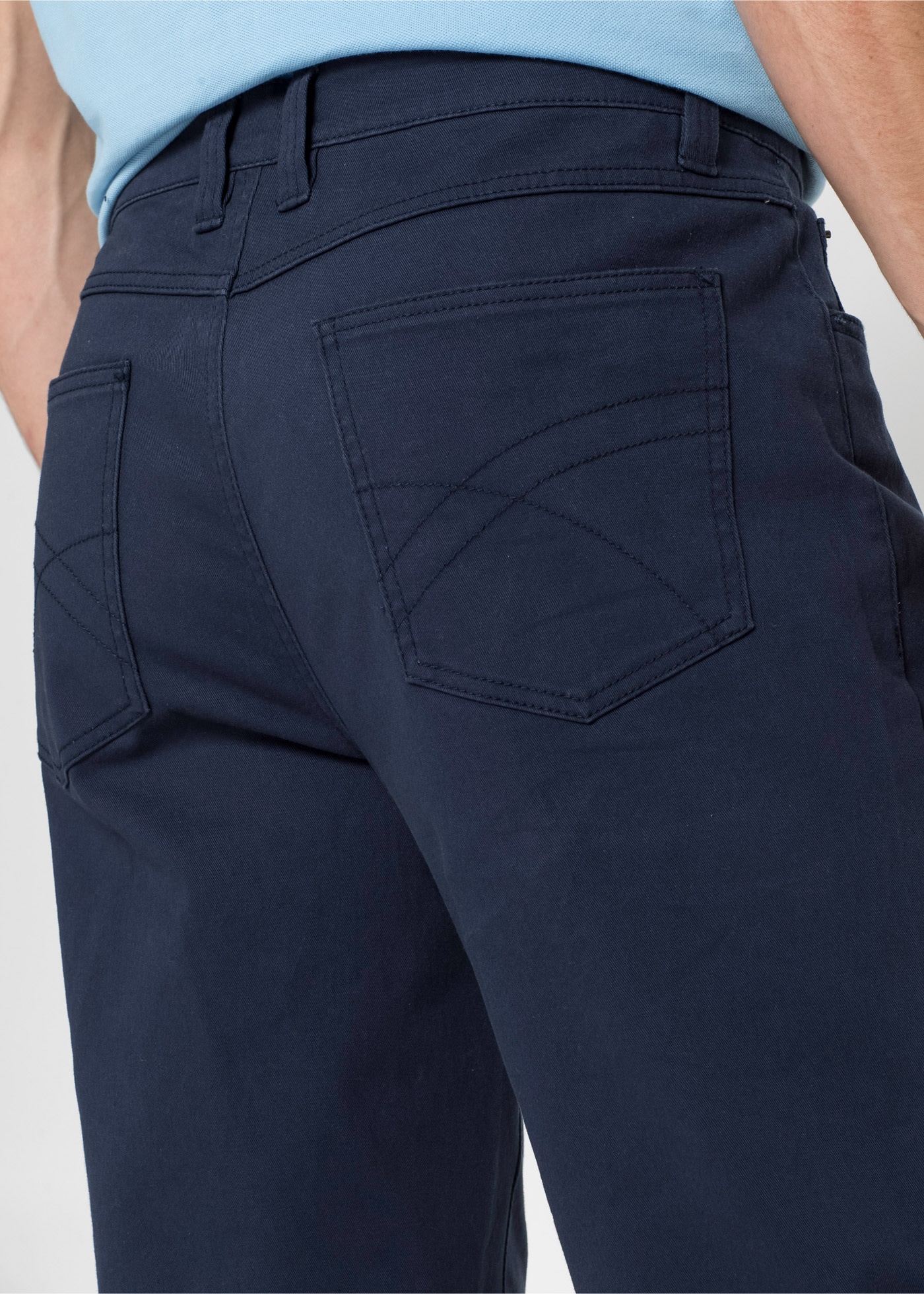bonprix Stretch-Hose »Classic Fit Stretch-Hose, Straight«  Five-Pocket-Design, mit Eingrifftaschen, Gesäßtaschen und Coinpocket
