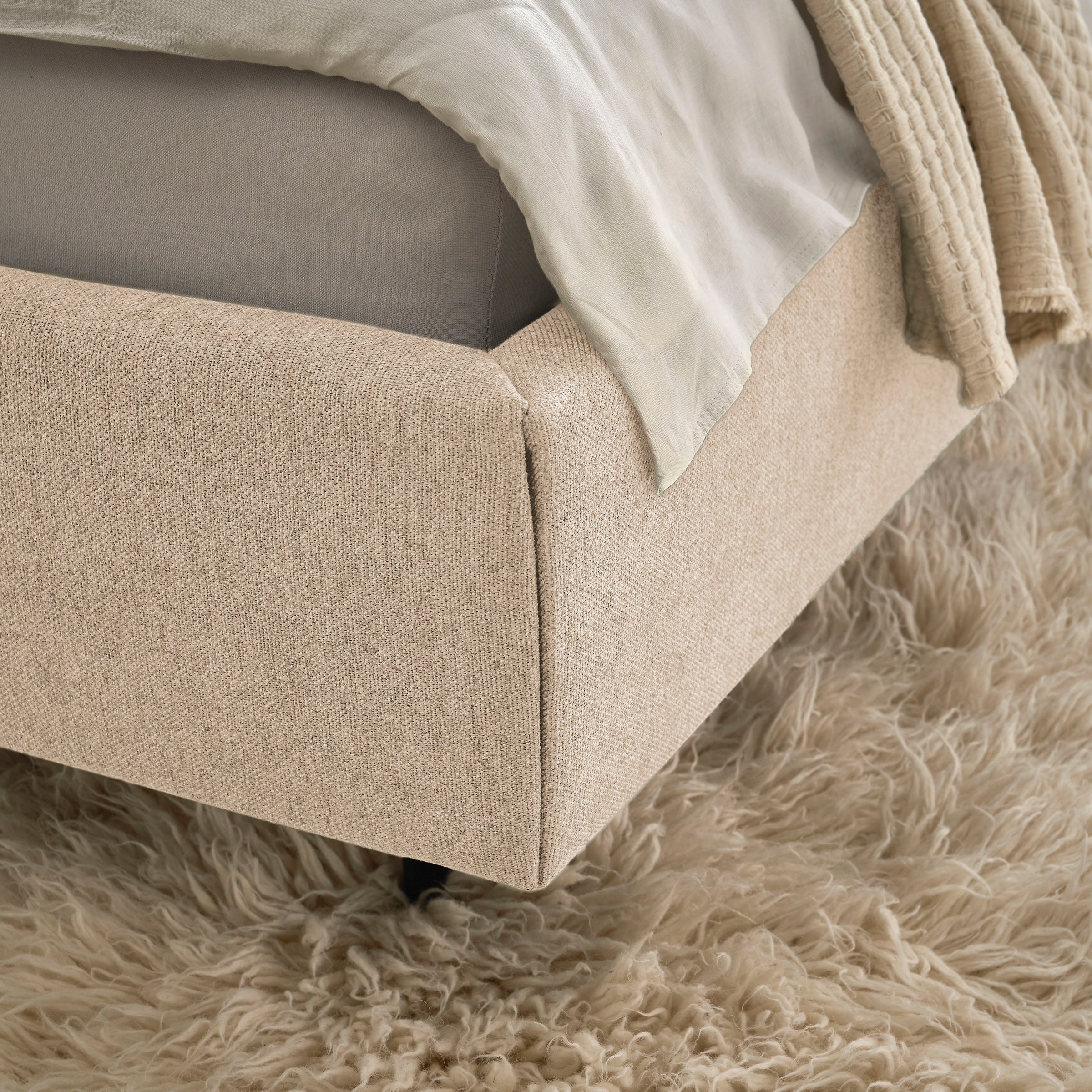 Home affaire Polsterbett »Lumira, rahmenhohes Design & wahweise Überlänge« inkl. 7-fache Einlegetiefenverstellung & saugroboterfreundliche Höhe