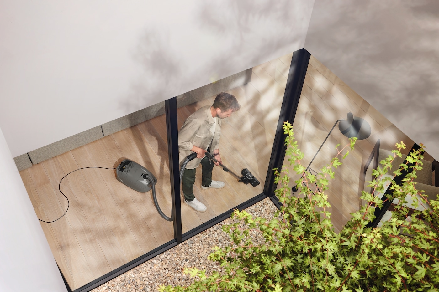 Miele Bodenstaubsauger »Guard M1 Silence mit ComfortFit, Nachfolger Complete C3 Silence«, 550 W, mit Beutel, Leises Reinigen mit 66 dB, Starke Saugleistung, höhenverstellbar