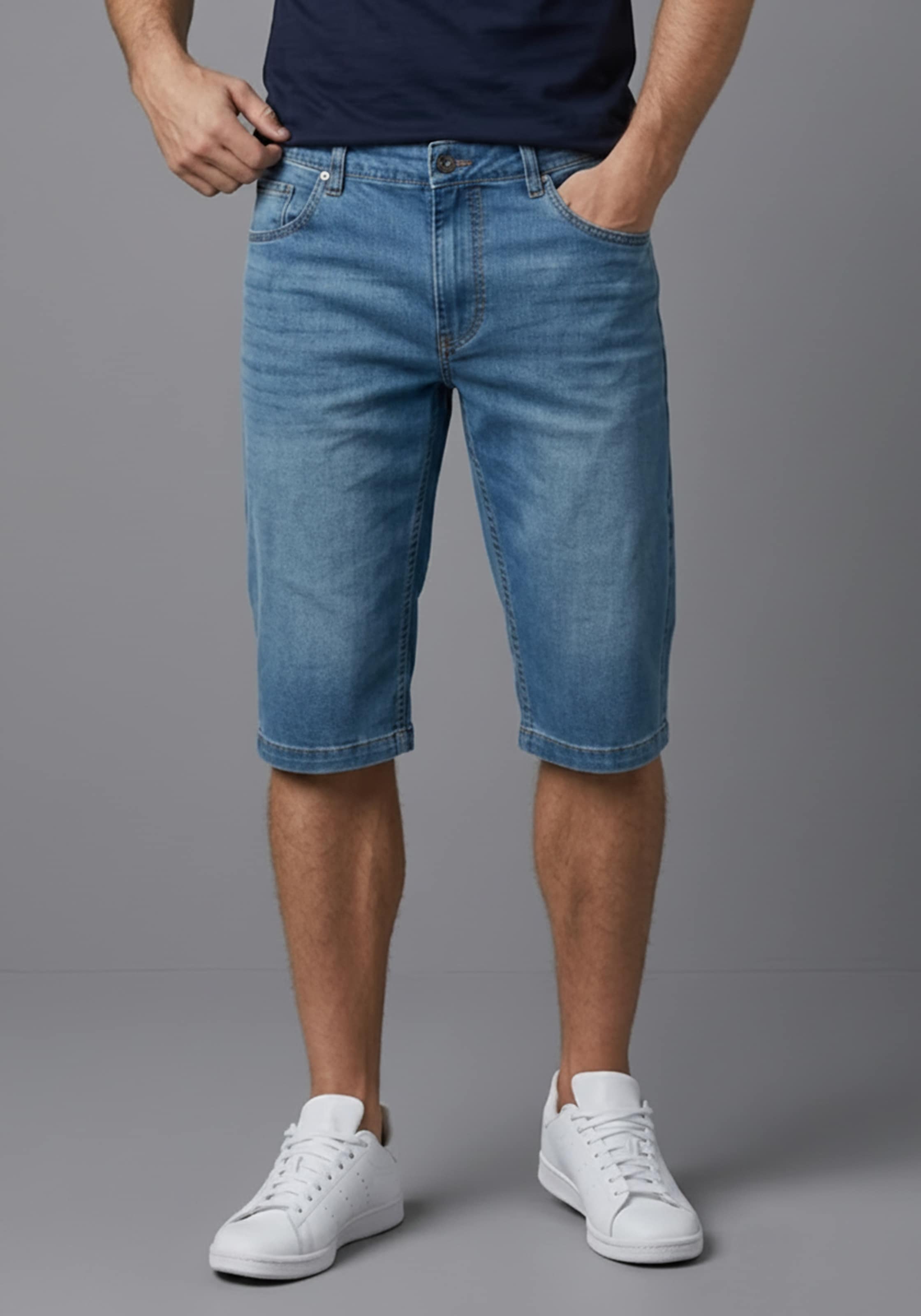 Arizona Jeansbermudas »mit Abriebeffekten für einen collen Used-Look« Regular Fit Passform, gerade Beinform, niedrige Leibhöhe