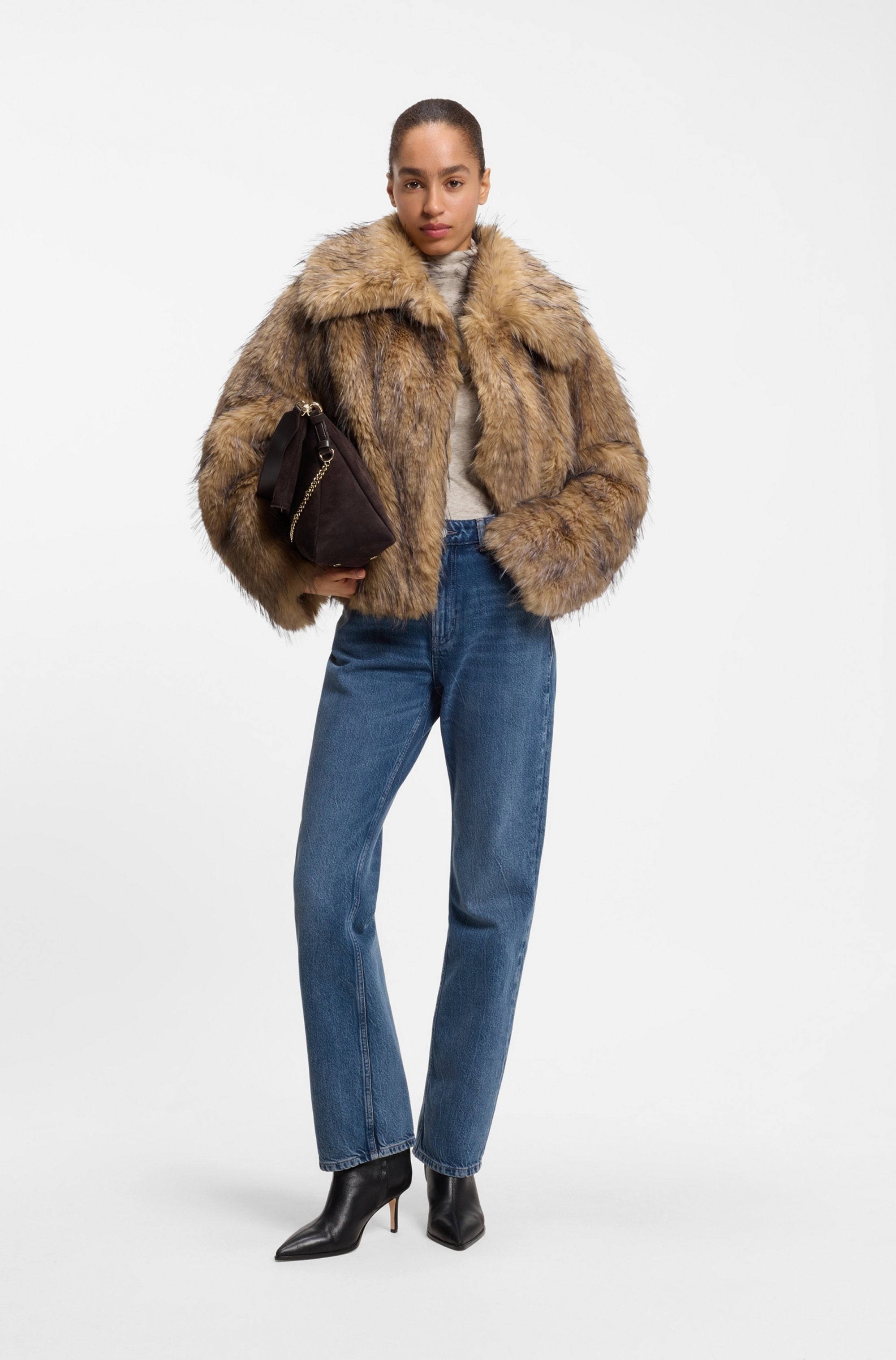 BOSS ORANGE Kurzmantel »Cefura Premium Damenmode« aus Kunstfell, Relaxed Fit