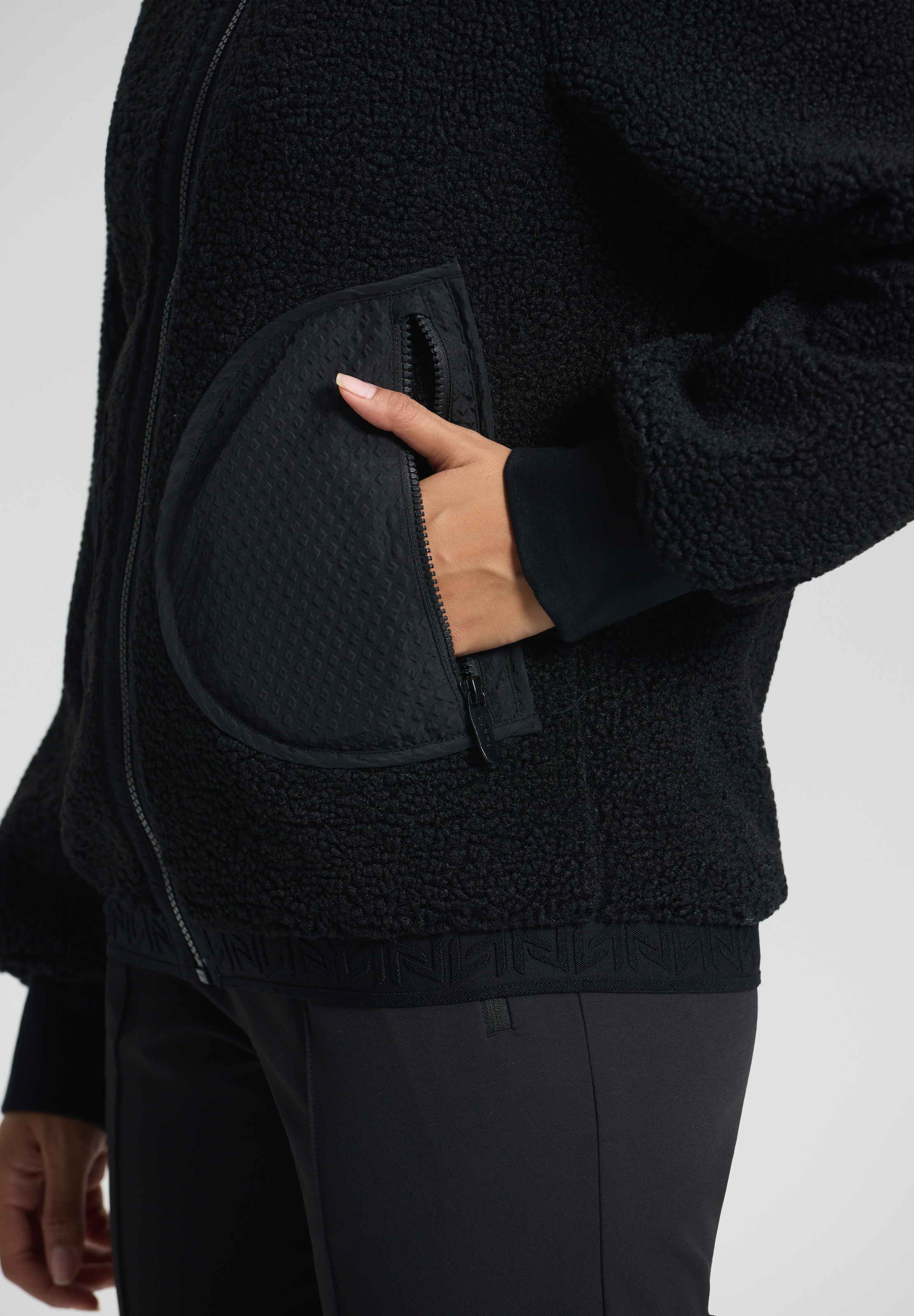 Luhta Fleecejacke »ISKOINEN« aus Polyester, in den Größen XS bis XXL
