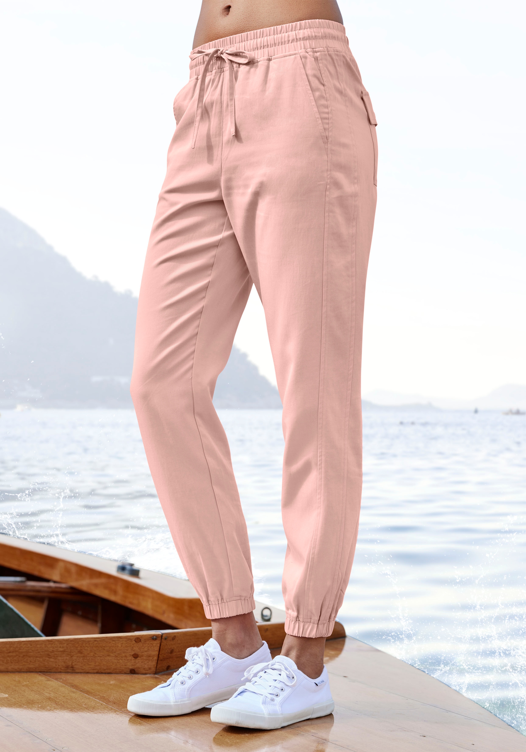 LASCANA Schlupfhose, aus Webware, leichte Stoffhose mit Taschen