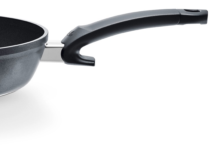Fissler Bratpfanne »Levital® + Comfort«, Aluminium, (1 tlg.), speziell für gesundes, fettarmes Braten.