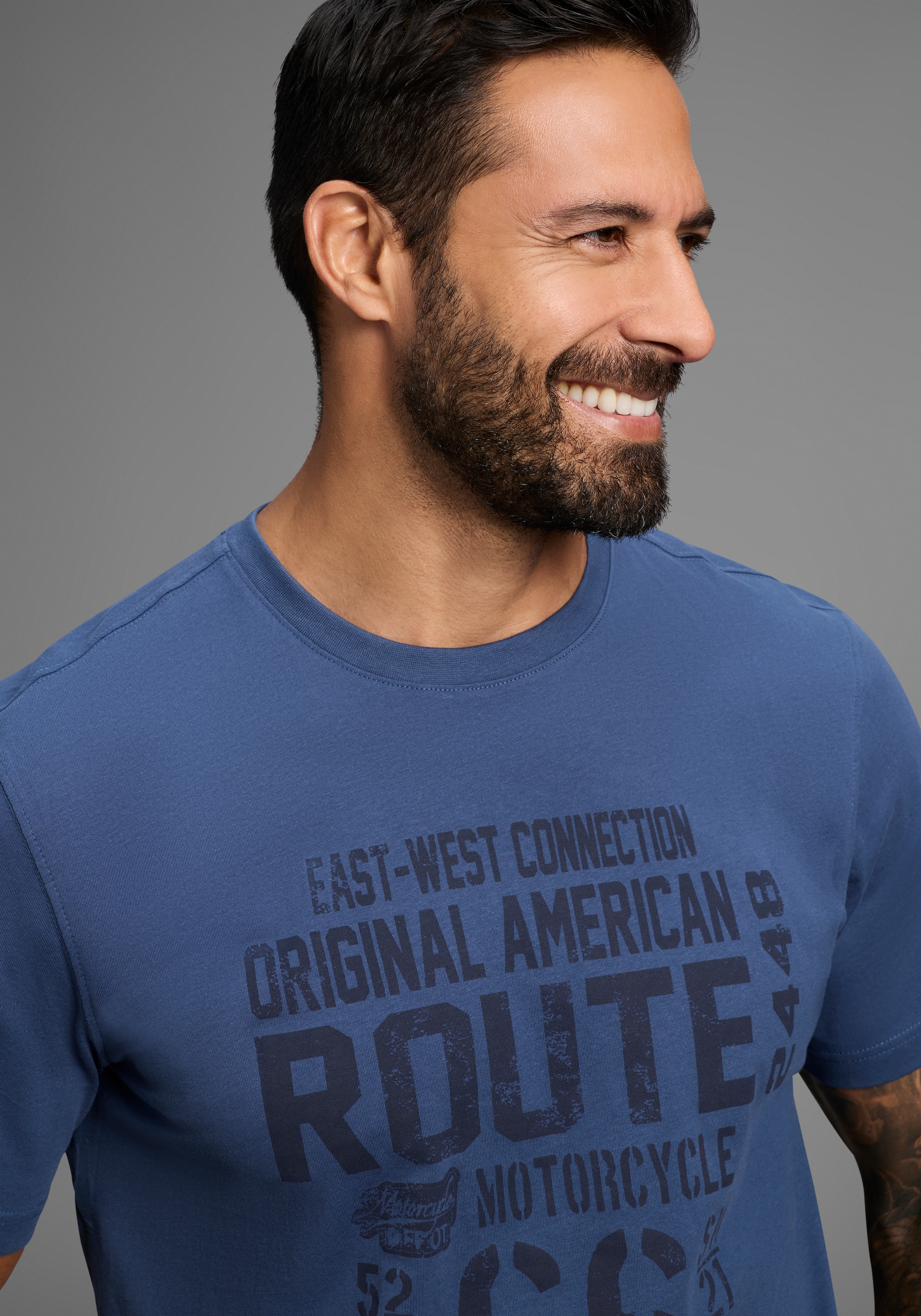 Man's World Rundhalsshirt kurzärmelig,  lässige Passform,  bedruckt,  Rundhalsausschnitt