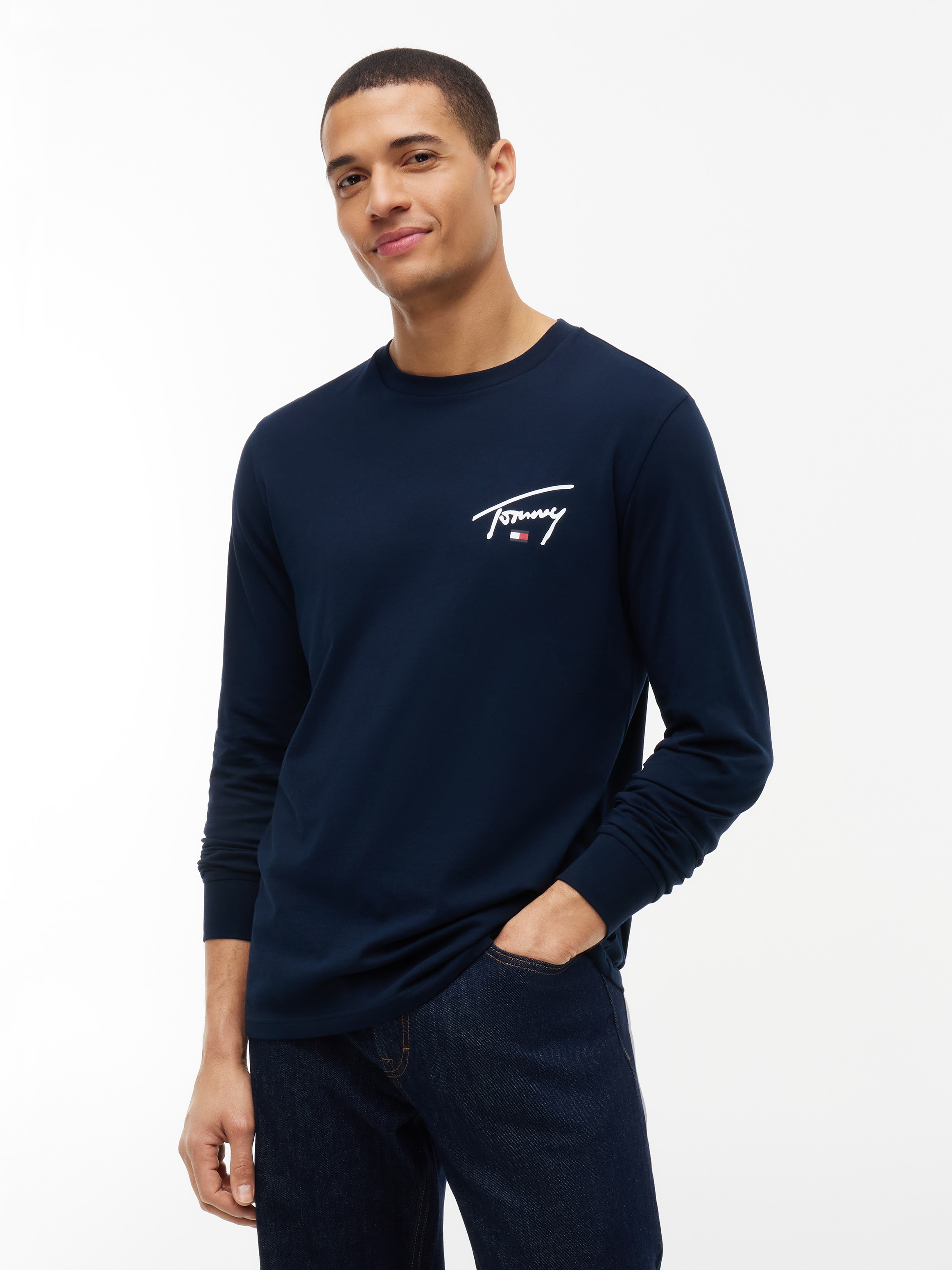 Tommy Jeans Langarmshirt »SLIM SIGNATURE CHEST TEE« Slim fit mit Rundhalsausschnitt
