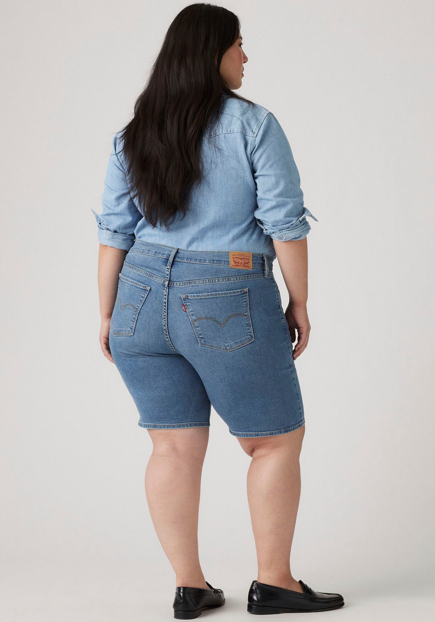 Levi's® Plus Shorts »PL SHAPING BERMUDA DA«  Sommerhose im Five-Pocket Style