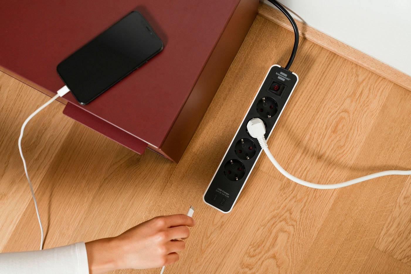 Brennenstuhl Steckdosenleiste »Ecolor H05VV-F3G1,5 4-fach 1,5m mit 2 USB-C-Ladebuchsen« (Ein- / Ausschalter | USB-Anschlüsse Kabellänge 1,5 m)