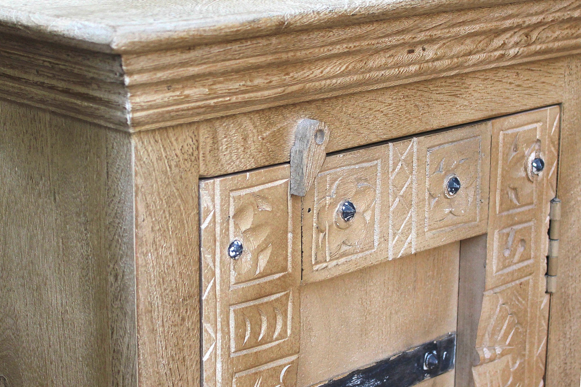 SIT Highboard »Daipur Kommode«, geschnitzte Verzierungen, schmale Kommode mit 1 Tür