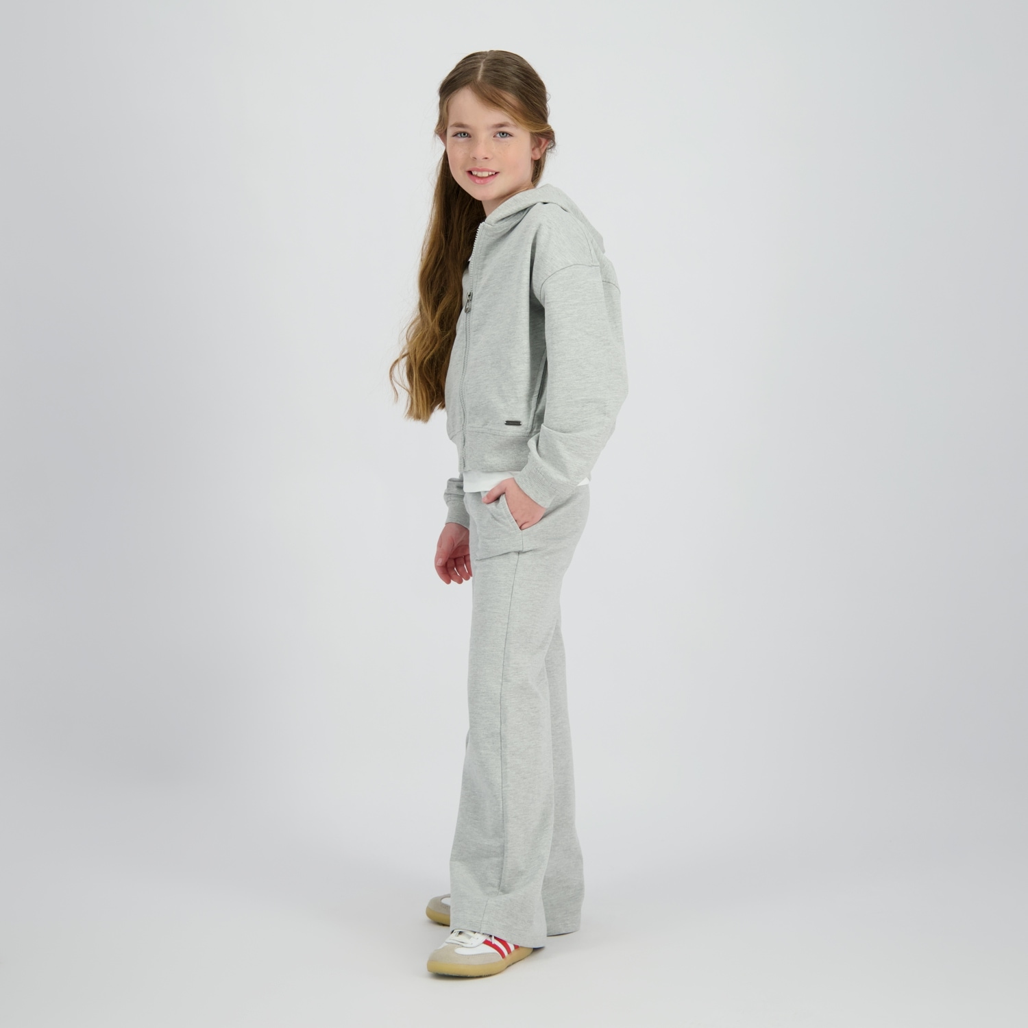 Vingino Sweathose  mit ausgestelltem Bein und Gummizug, for Girls
