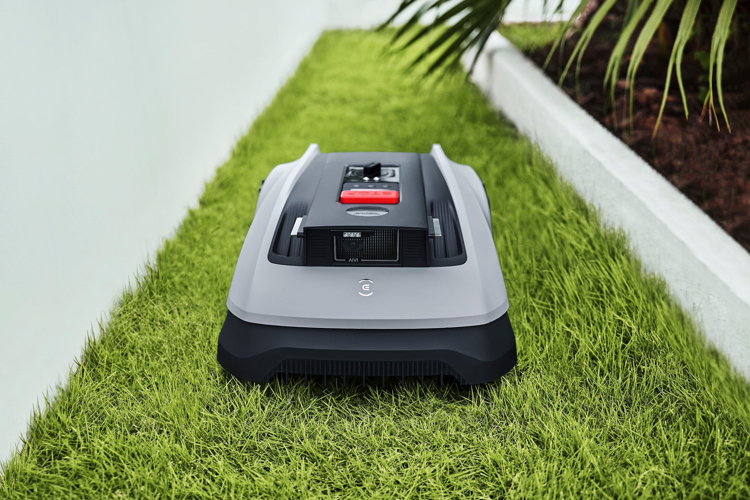 ECOVACS Rasenmähroboter »GOAT O600 RTK« Mäheffizienz von 100 m²/h,   mit präziser RTK-Navigation und KI-Kamera zur Hindernisvermeidung