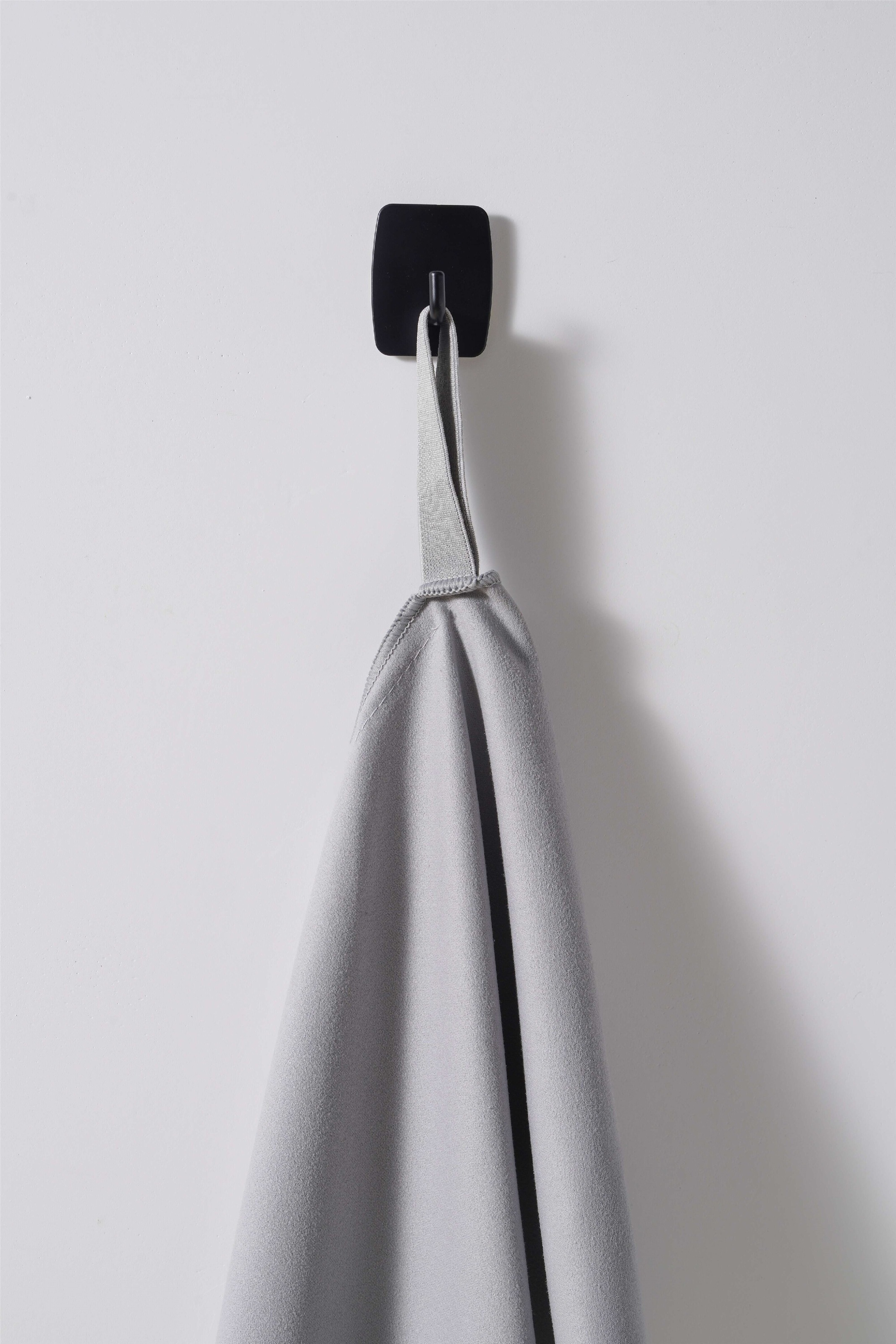 OTTO home Handtücher »Leoa, diverse Größen, Sporthandtuch, Reisehandtuch, Strandtuch« sehr leicht, kompakt, schnelltrocknend, Mikrofaser mit Kontrastnaht