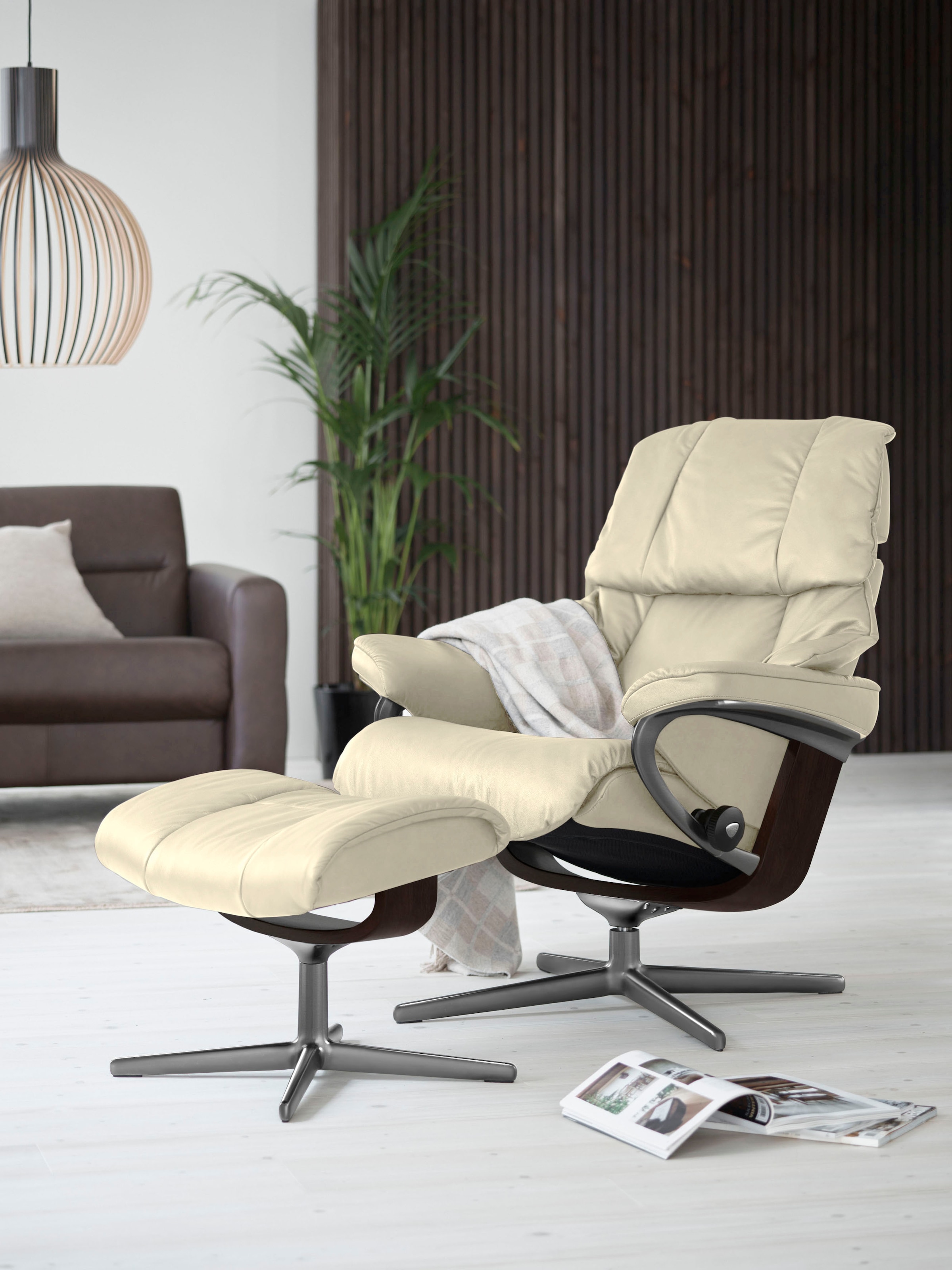 Stressless® Relaxsessel »Reno«, mit Cross Base, Größe S, M & L, Holzakzent günstig online kaufen