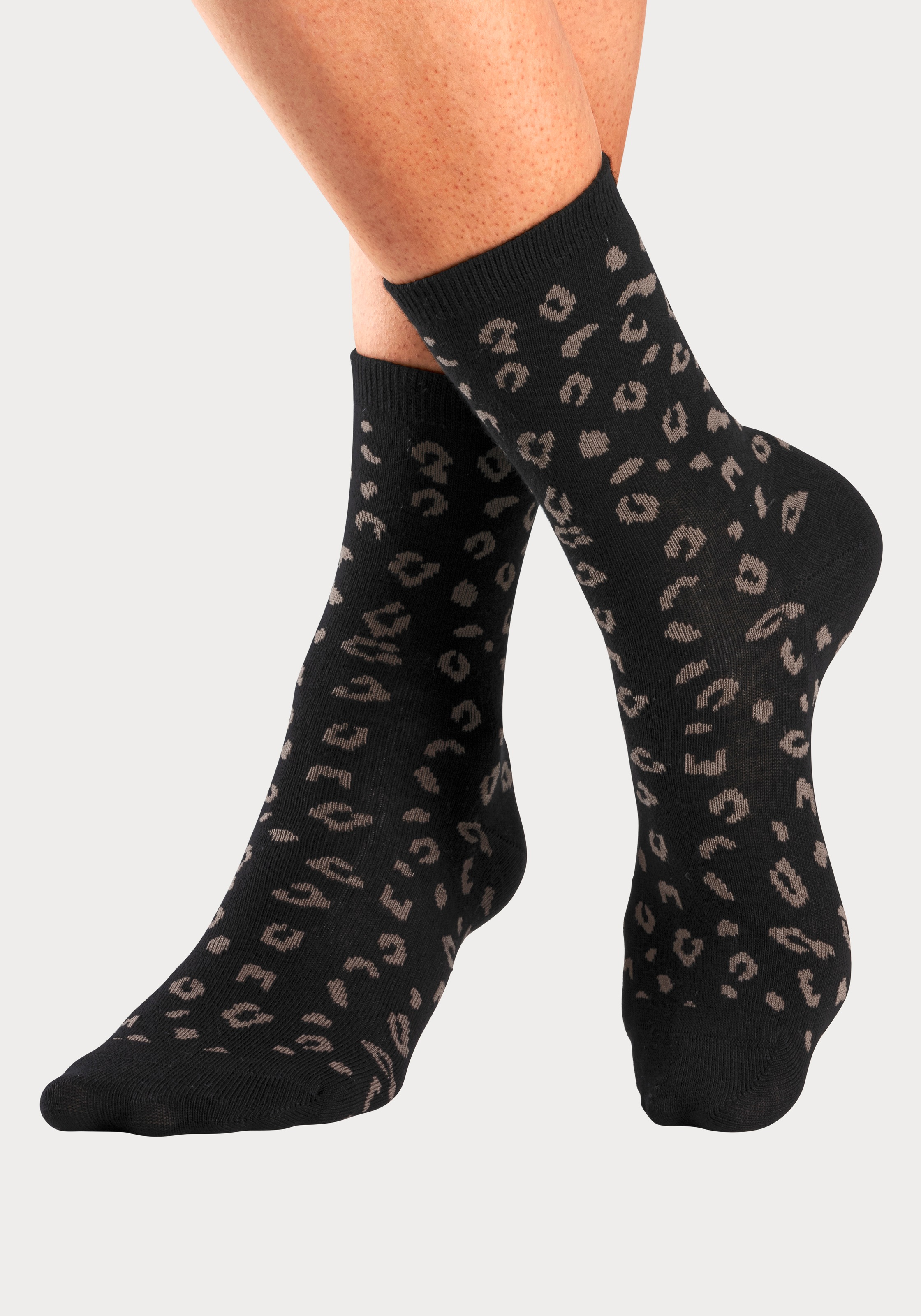 LASCANA Basicsocken, (Packung, 4 Paar), uni und mit animal Design