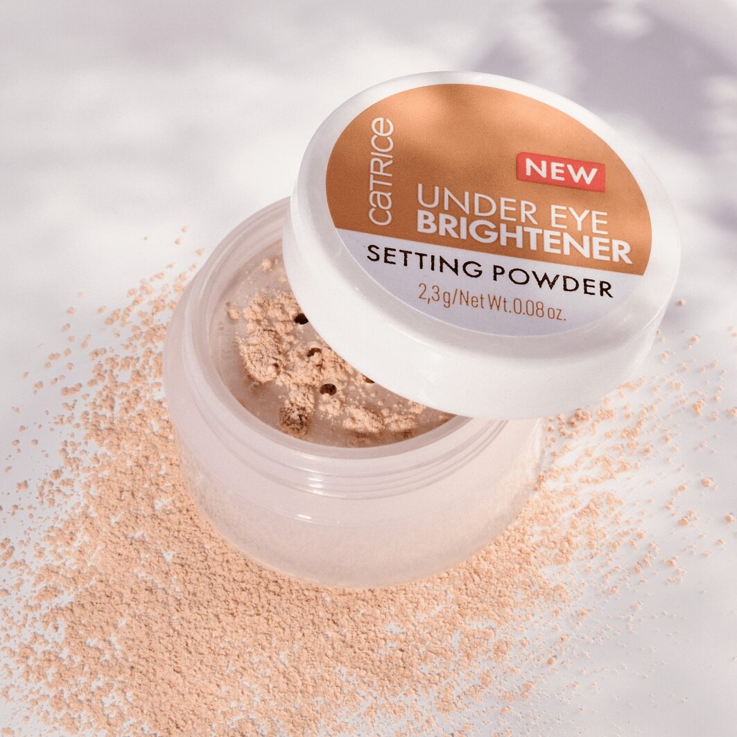 Catrice Puder »Under Eye Brightener Setting Powder« Loses Puder, frisches und strahlendes Finish, pflegt die Haut.
