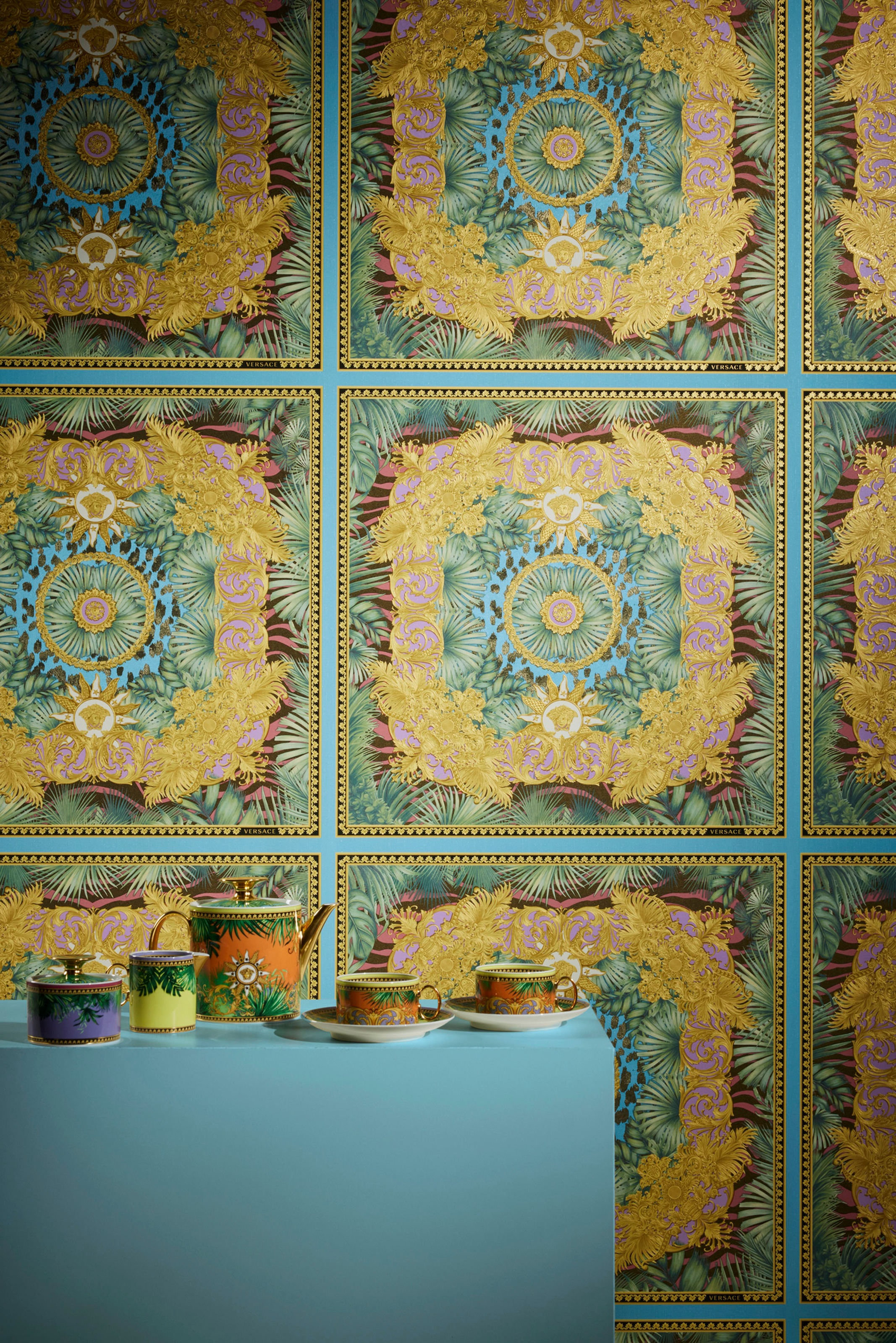 Versace Vliestapete »Wallpaper Versace 5 Design«, leicht glänzend-gemustert-abstrakt, Dschungel auffallende Fliesen-Tapete Tapeten Wohnzimmer Schlafzimmer