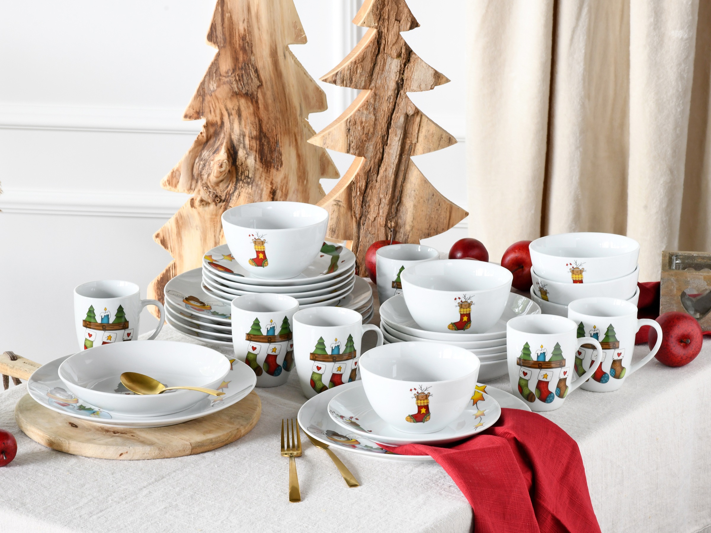 CreaTable Kombiservice »Luna Socken, Kombi-Service 30-tlg«, (Set, 30 tlg.), Winterlicher Dekor mit lustigen Sockenmotiven