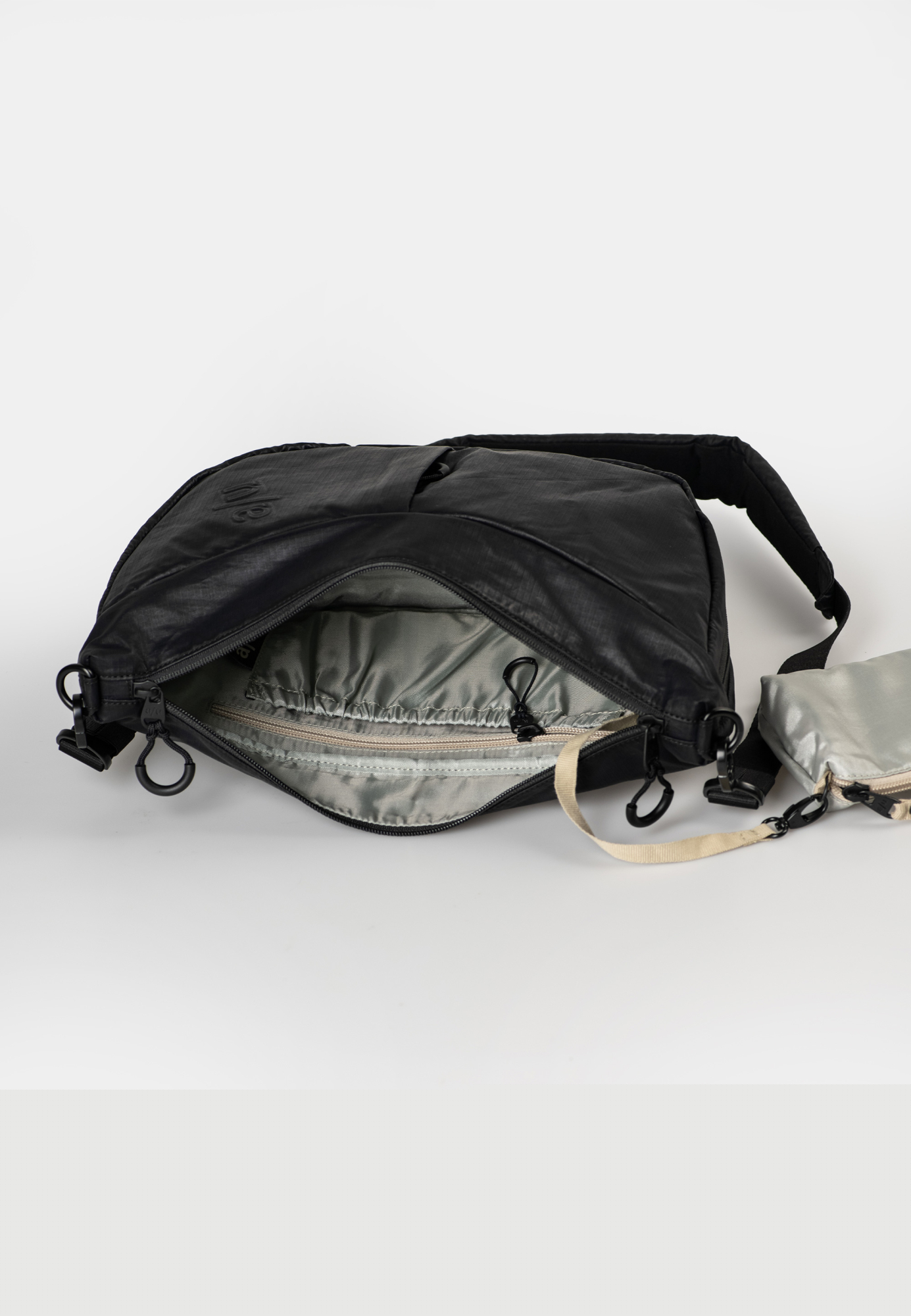 aunts & uncles Hobo »Halfmoon Bag Toyo RE LITE«