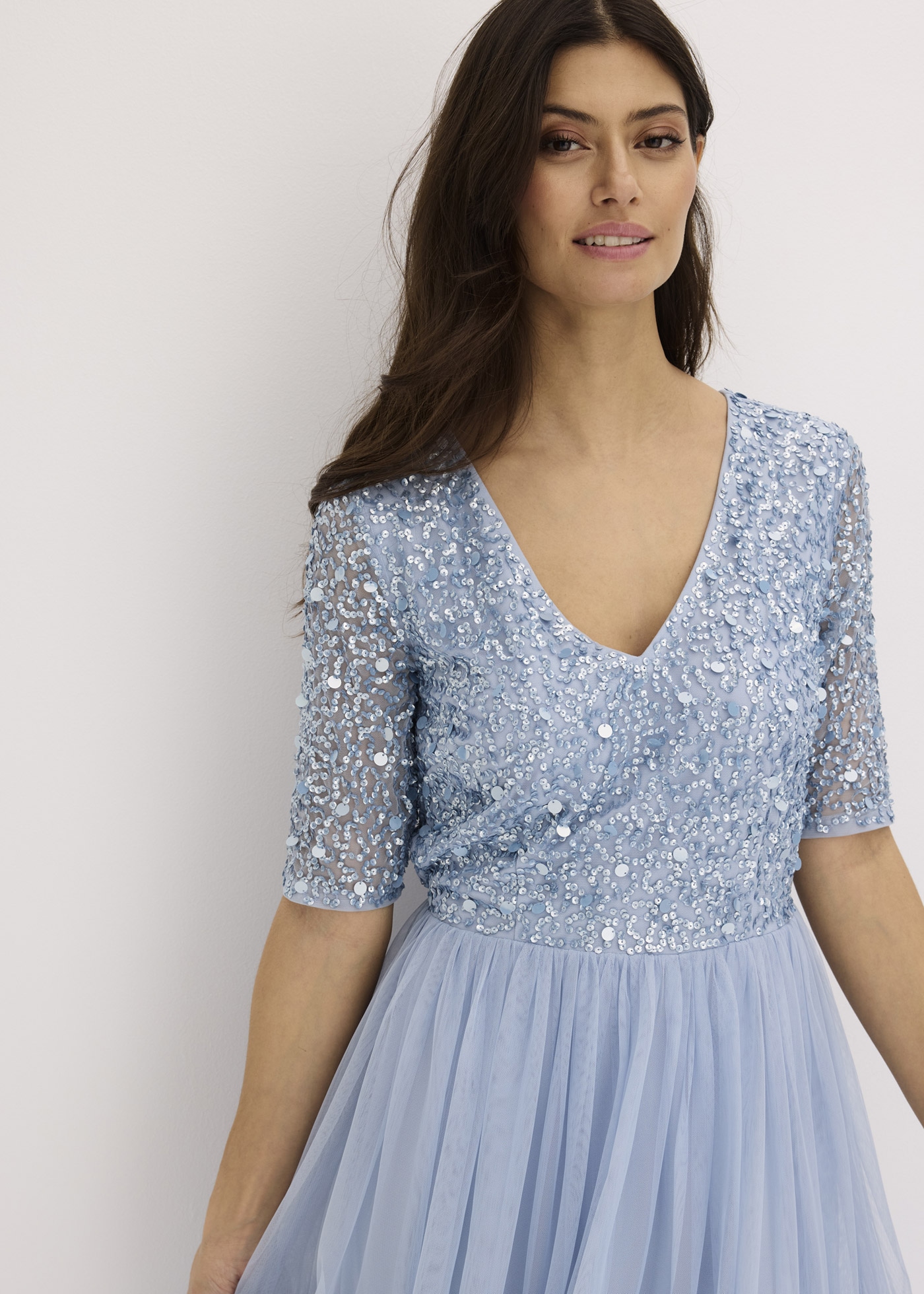 bonprix Abendkleid für festliche Anlässe, mit Tüll-Rock und Pailletten im Oberteil