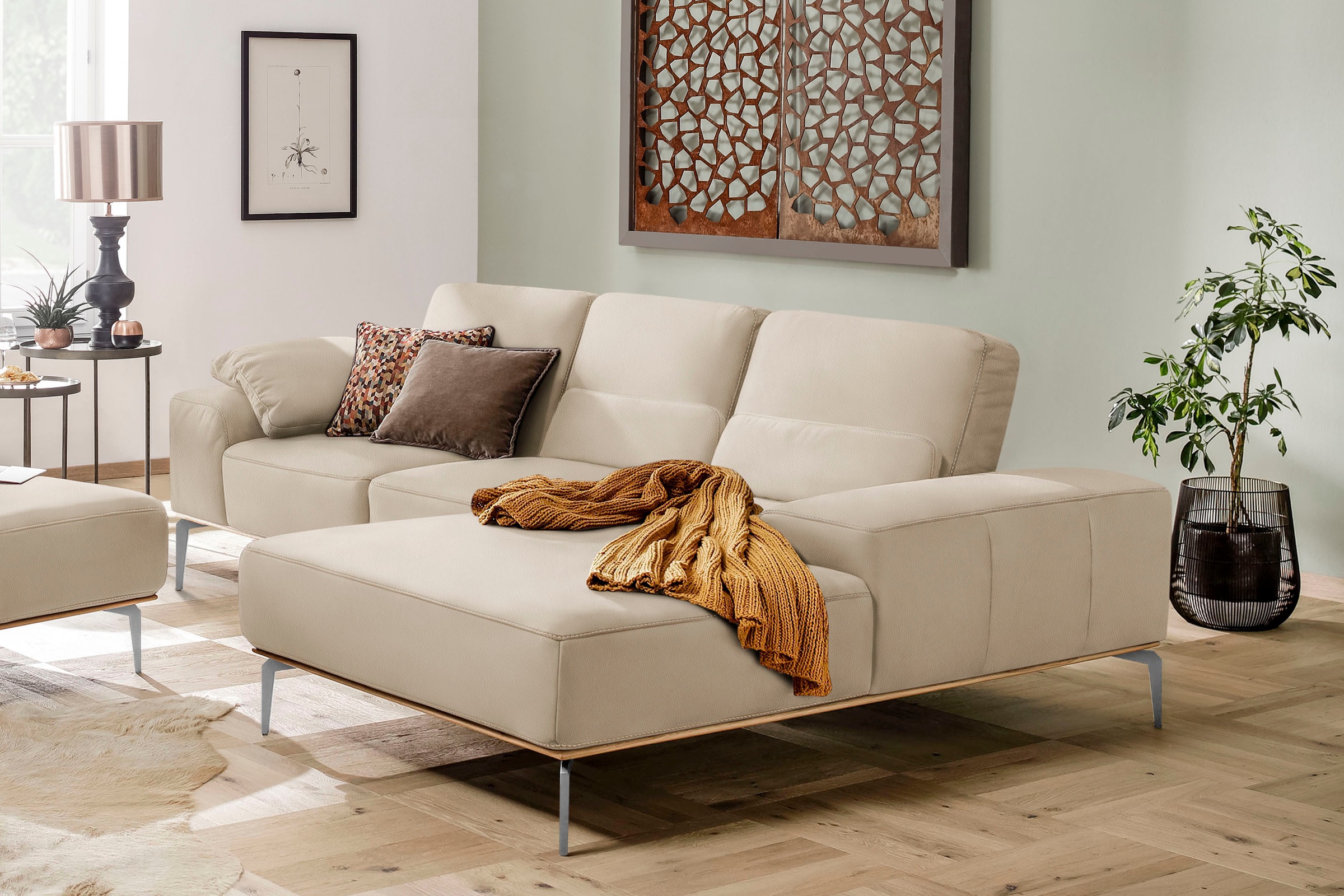 W.SCHILLIG Ecksofa »run, Designsofa mit tollem Sitzkomfort, L-Form«, mit elegantem Holzsockel, Füße in Chrom glänzend, Breite 279 cm