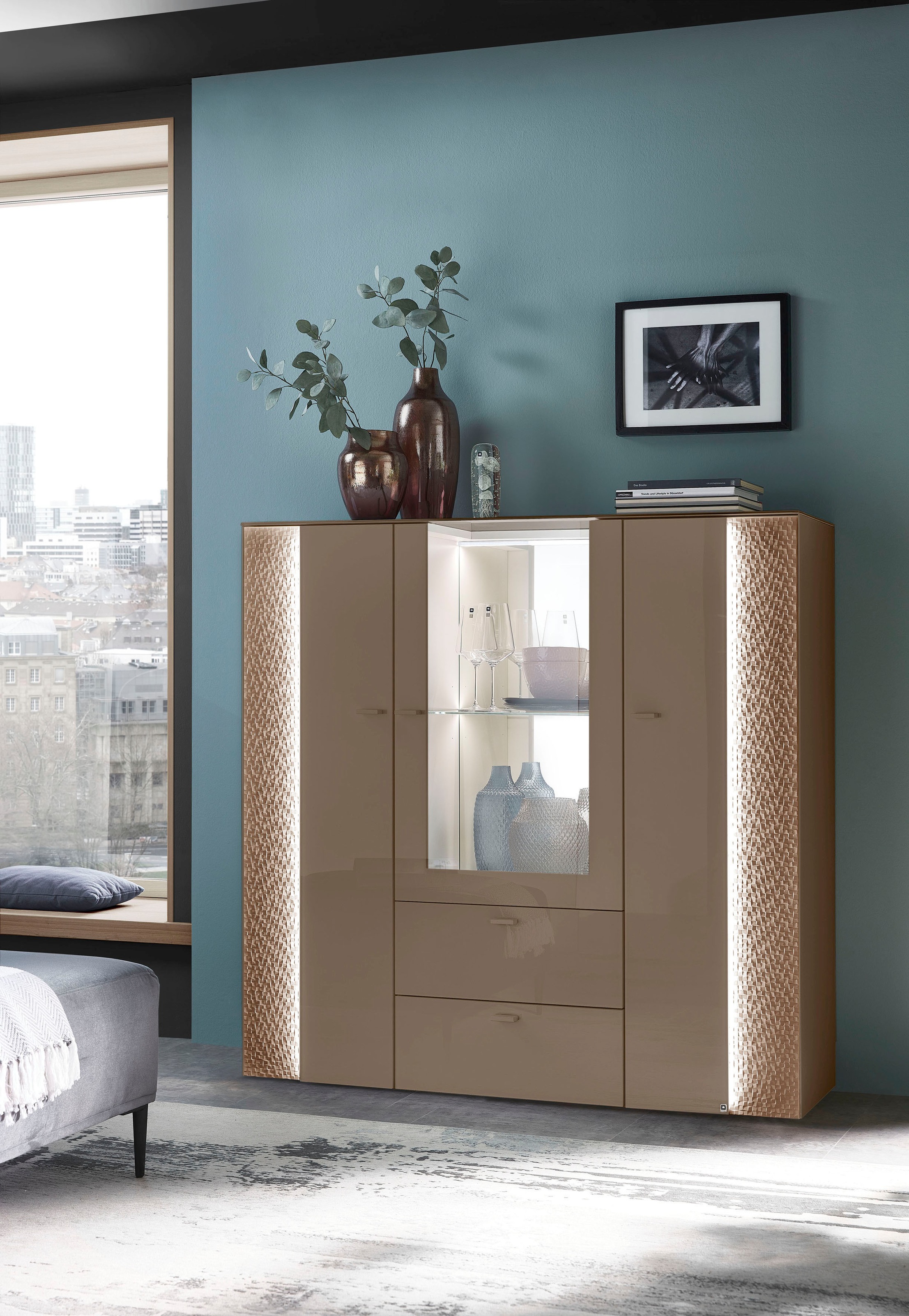 LEONARDO Highboard »AUREA« mit Pailletten-Akzent, wahlweise mit Beleuchtung Lack palazzo/Paillette palazzo