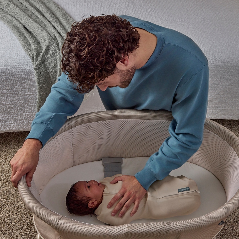 ingenuity Baby-Reisebett »Snooze & Stow™ Easy-Folding Bassinet, beige« faltbar