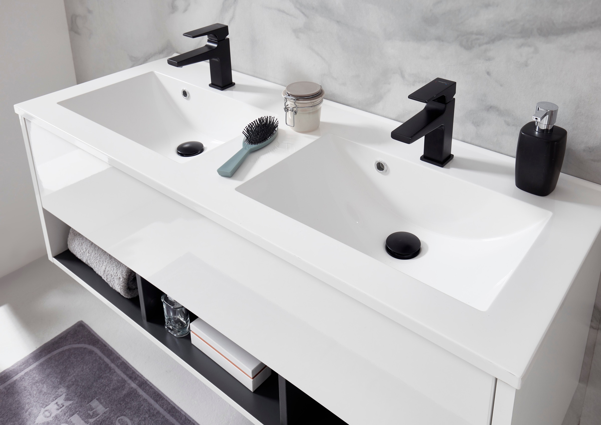 Places of Style Badmöbel-Set »Studio Line, Bad im modernen Design, 3-teiliges Badezimmer«, (3 St.), Schrank, Waschtisch und Spiegel, in zwei Farben verfügbar, Stauraum