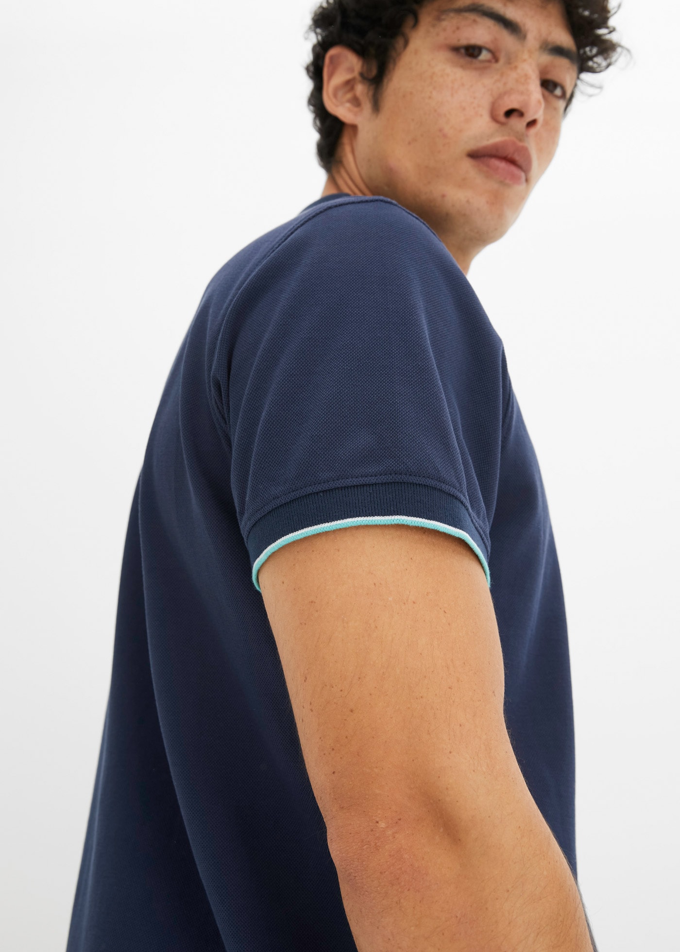 bonprix Poloshirt »Piqué-Poloshirt aus reiner Baumwolle« mit neonfarbenen Details