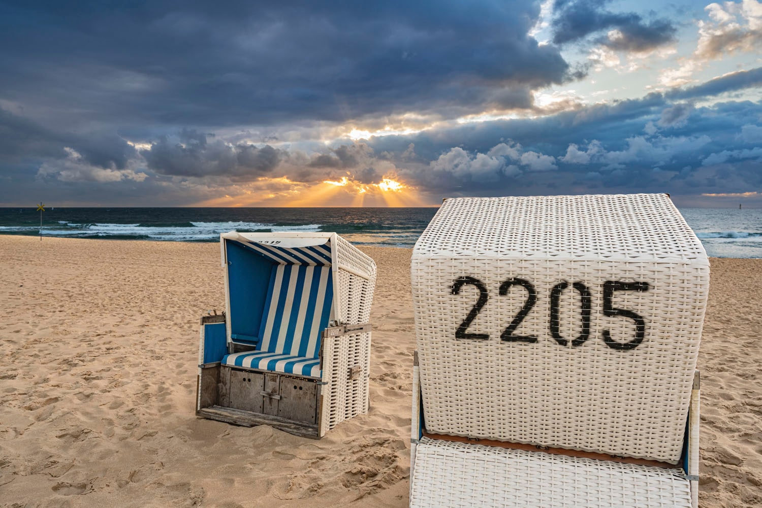 queence Acrylglasbild »Strandkorb Sylt«, Strand-Meer-Meer Bilder-Himmel-Spa-Spa Bilder, (1 St.), Fine Art-Print in Galeriequalität