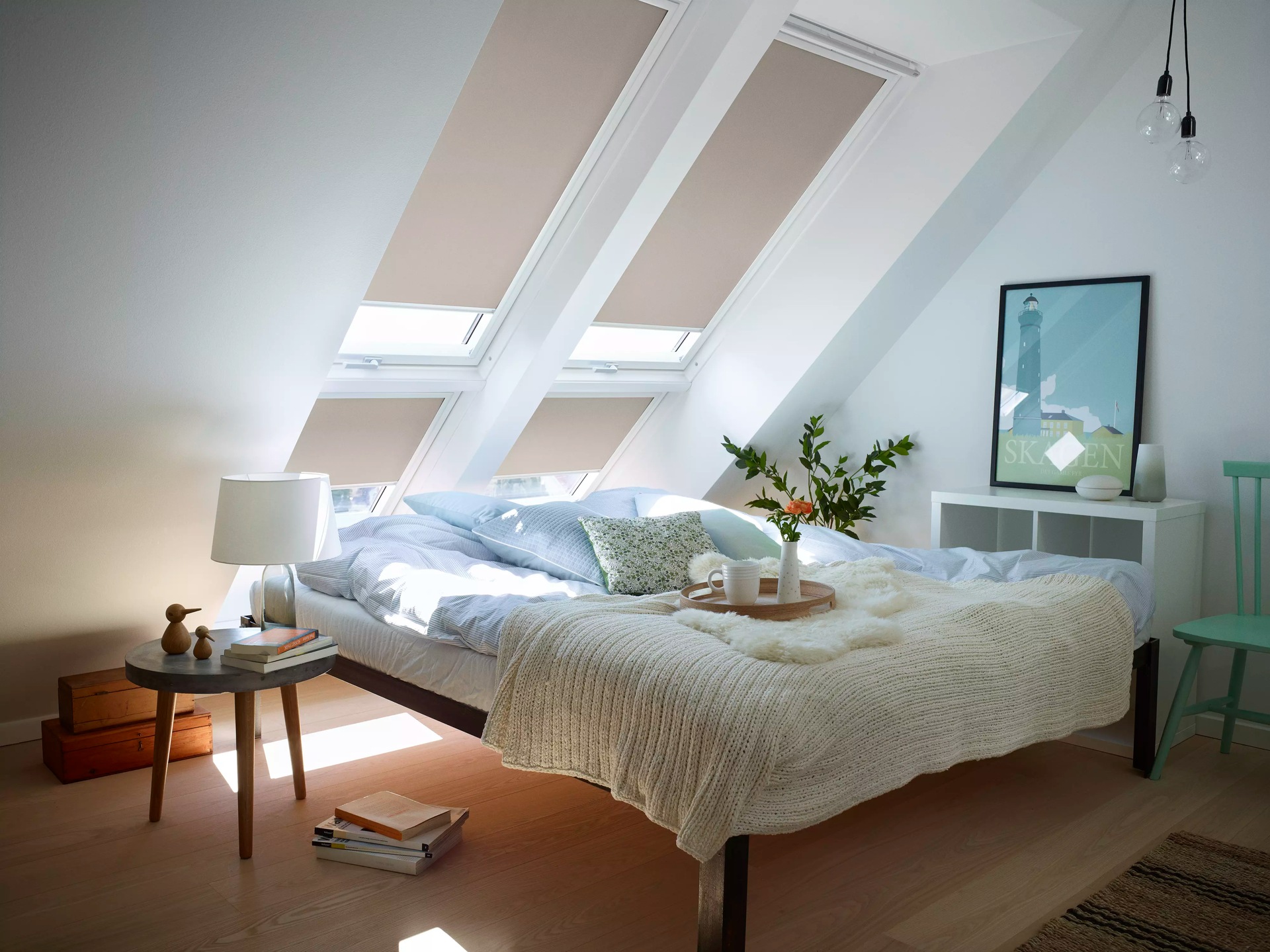 VELUX Verdunklungsrollo »DKL 4556SWL«, verdunkelnd, ohne Bohren, in Führungsschienen, Stoff sandbeige mit alufarbenen Führungsschienen & Griffleiste