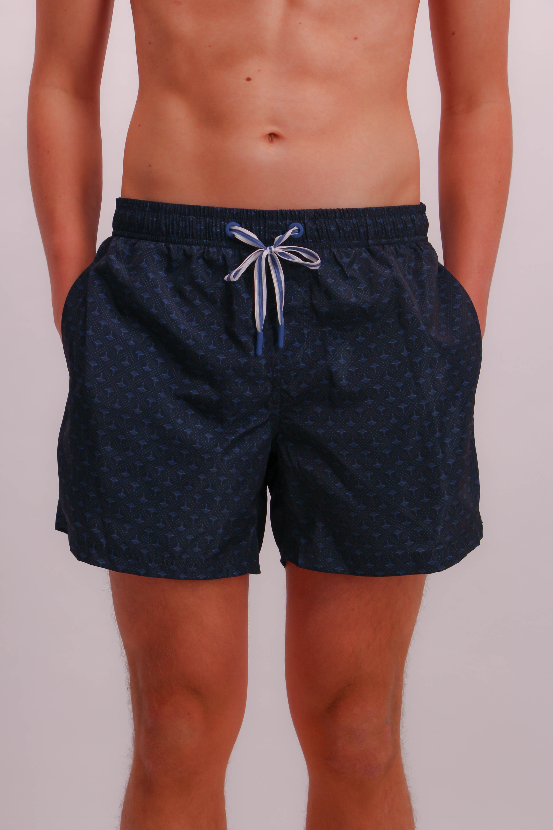 JOOP! Badeshorts »Diamond Cornflower« Signature-Design, kleine Schlitze an den Beinen Dark Sapphire AOP XXL - N-Gr N-Gr XXL Badeshorts von JOOP!