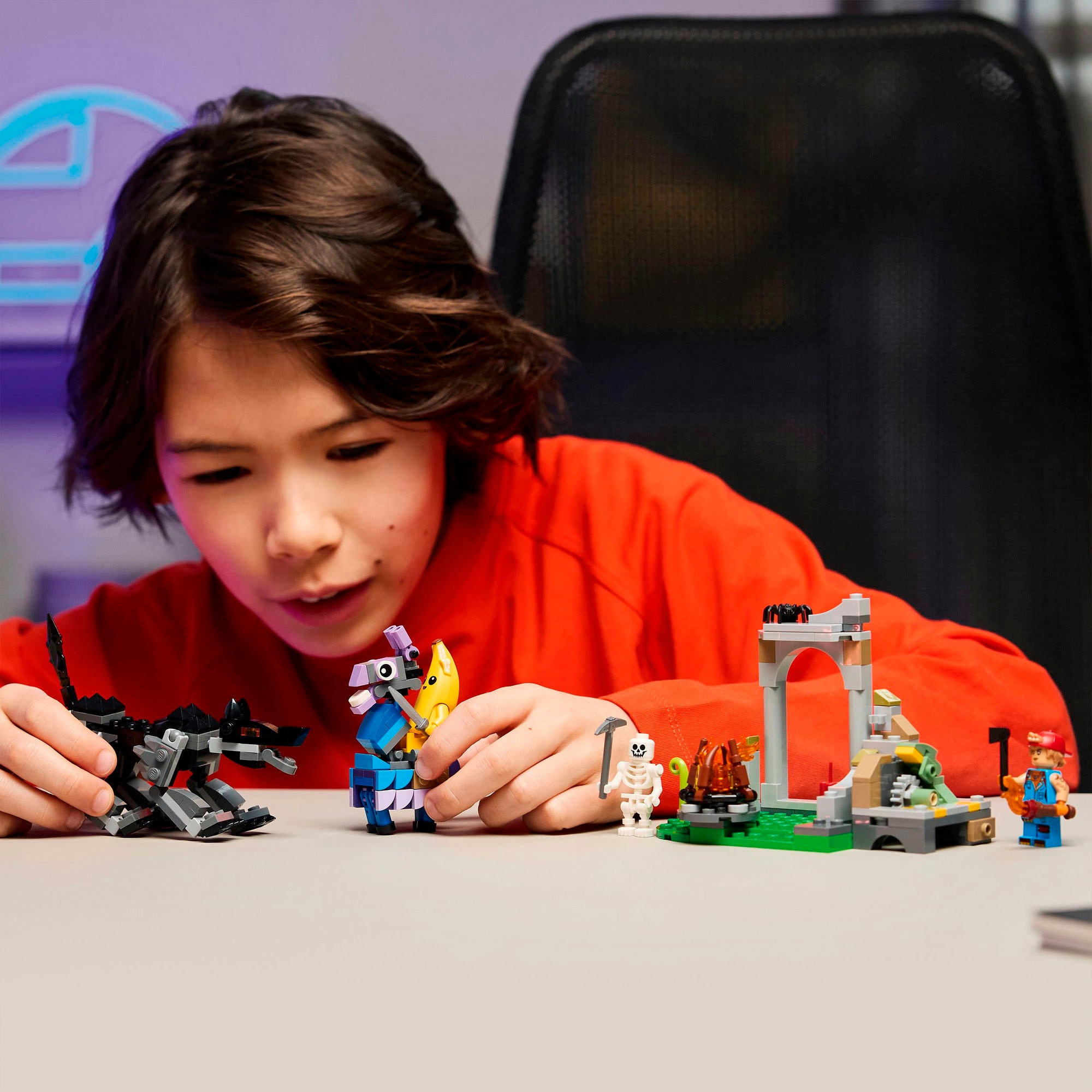 LEGO® Konstruktionsspielsteine »Das Lager von Schali und der Zündkerzenkünstlerin (77075)«, (250 St.), LEGO Fortnite; Made in Europe
