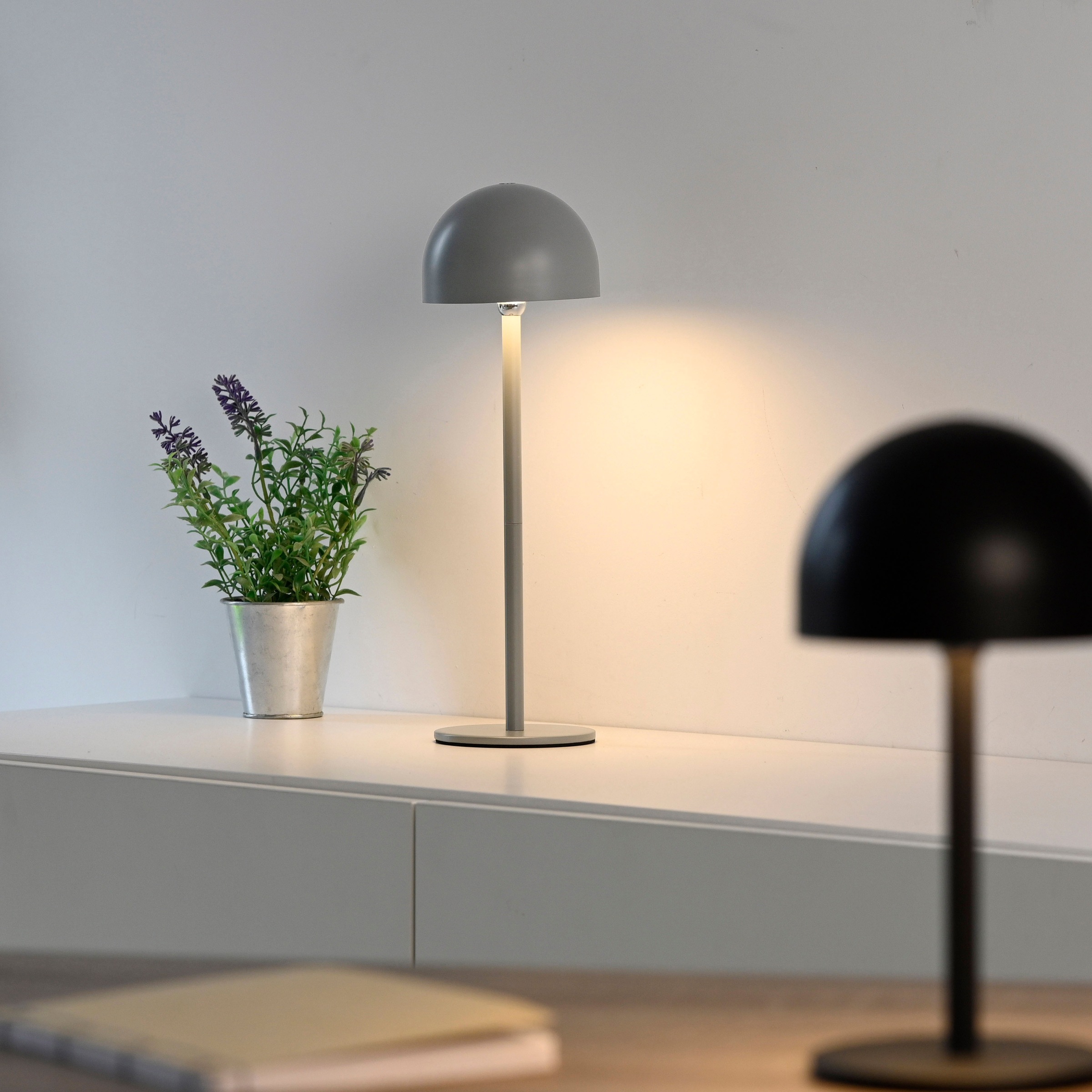OTTO home Tischleuchte »Akku Tischlampe Gerrin Indoor Outdoor, magnetischer Flaschenaufsatz« LED-Board Warmweiß Pilzlampe Flaschenaufsatz, Regulierung der Lichtstärke, Pilz, Lampe