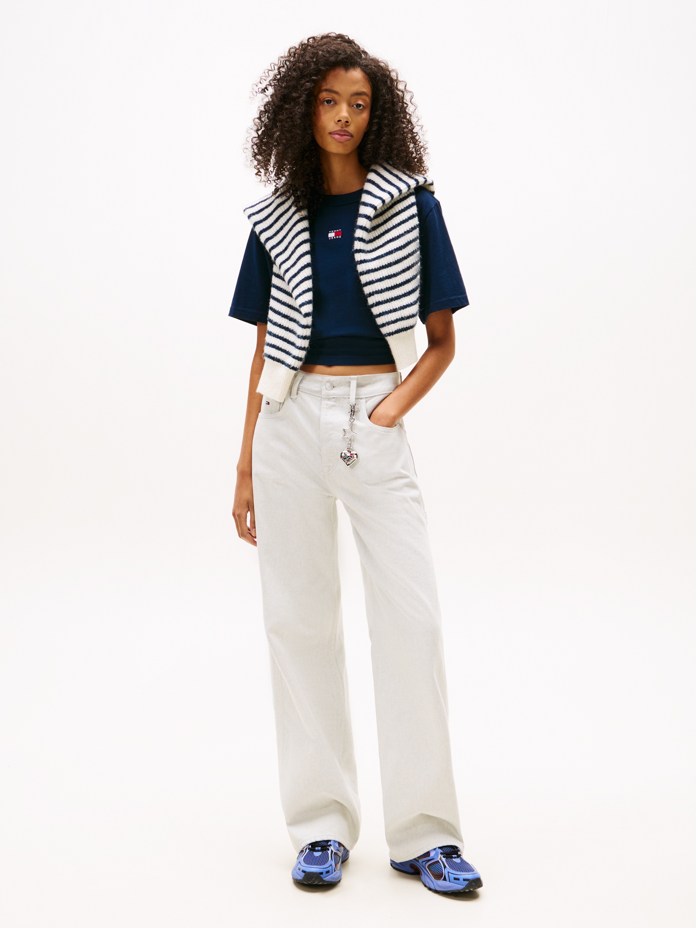 Tommy Jeans Kurzarmshirt »TJW BXY BADGE TEE EXT« im Boxy Fit