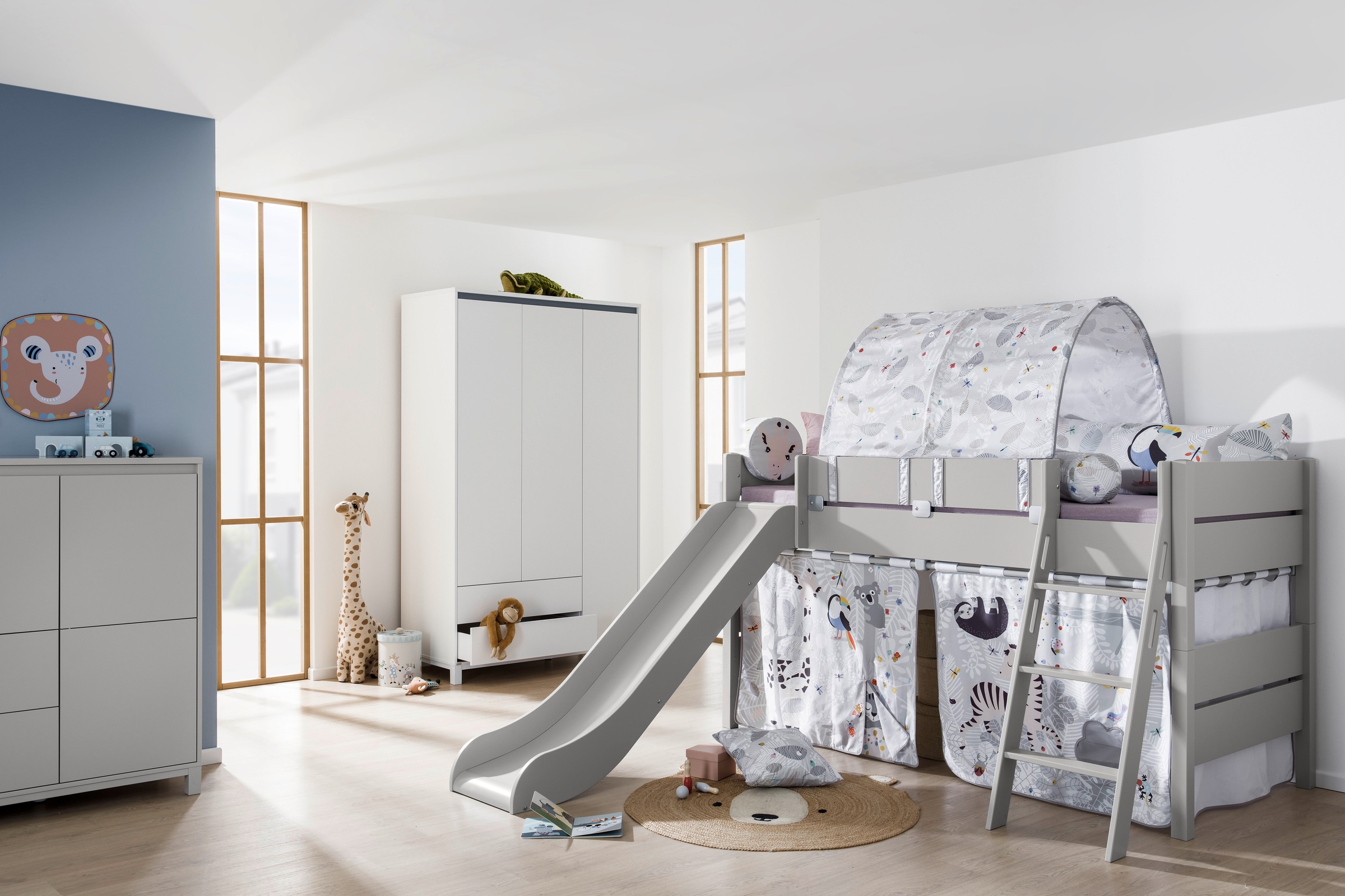 PAIDI Spielbett »TIAGO in verschiedenen Größen und Farben, mit Leiter und Rutsche« Höhe 120 cm, 120kg Tragkraft, 5 Jahre Garantie,  Rausfallschutz, geprüfte Sicherheit, umbaubares Bett mit Massivholz