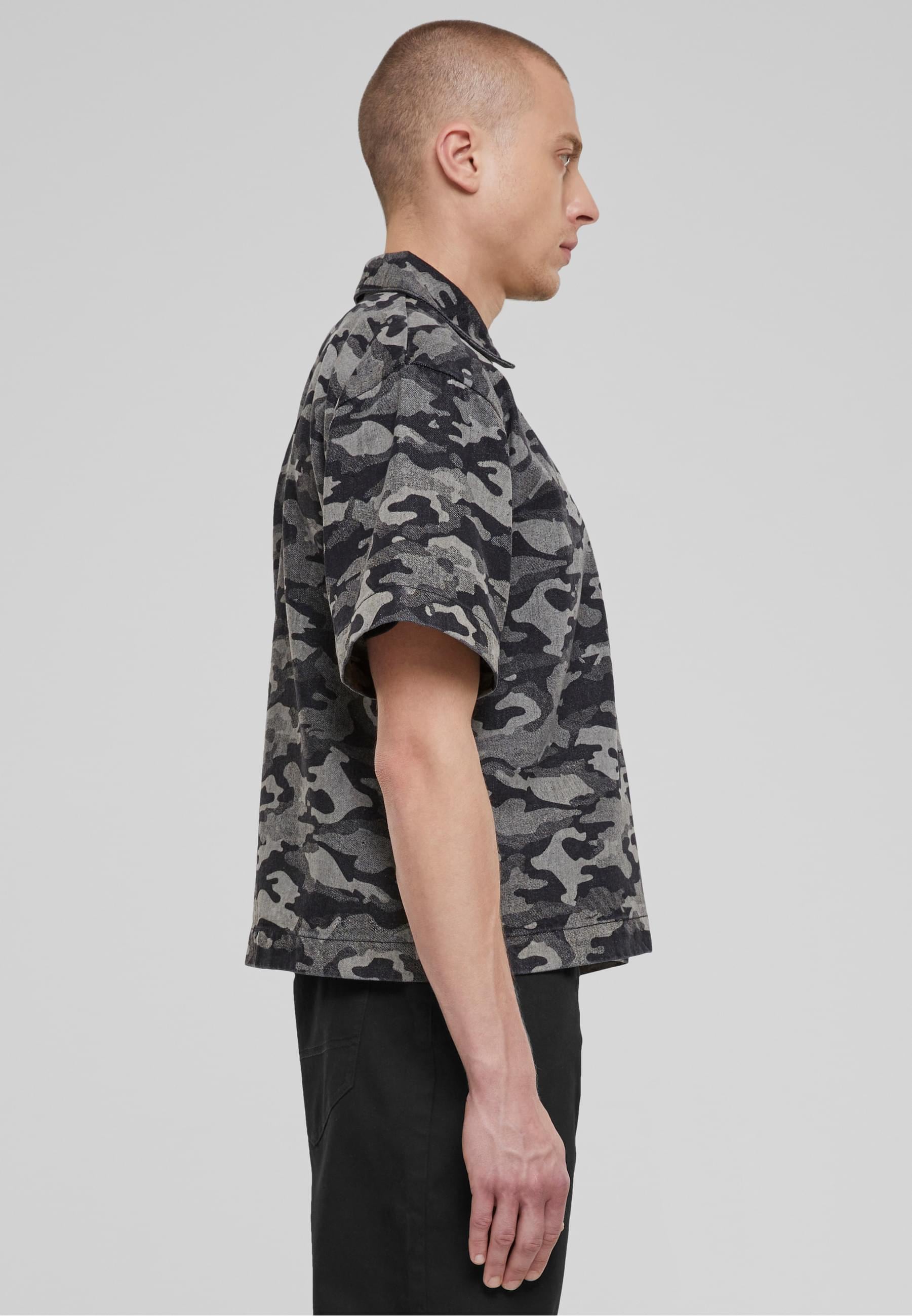 URBAN CLASSICS T-Shirt »Urban Classics Laser Camo Printed Boxy Shirt« 1 Stk. tlg.