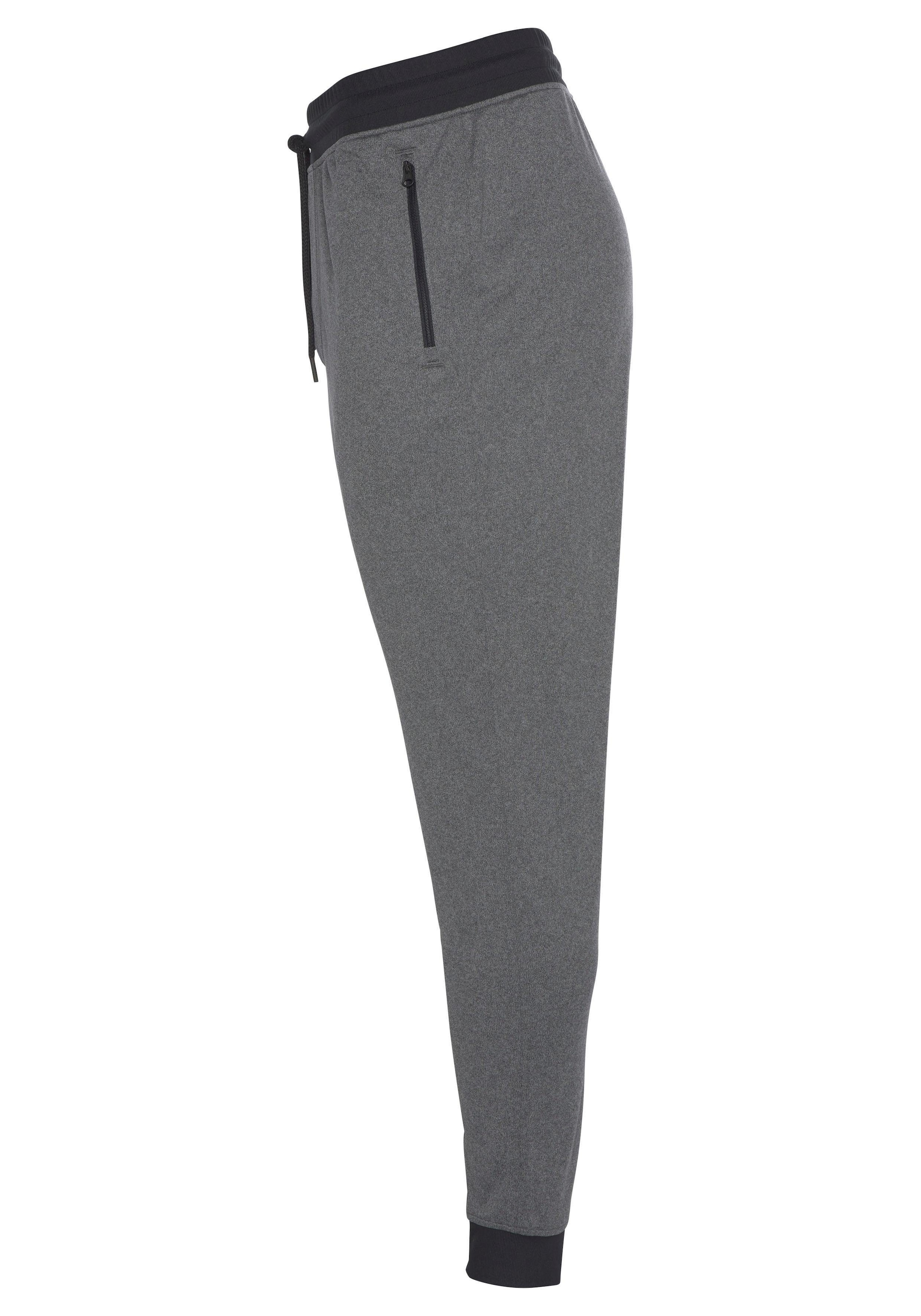 Under Armour® Jogginghose »SPORTSTYLE TRICOT JOGGER«  für vielseitige Aktivitäten, leichtes Material, elastischer Bund