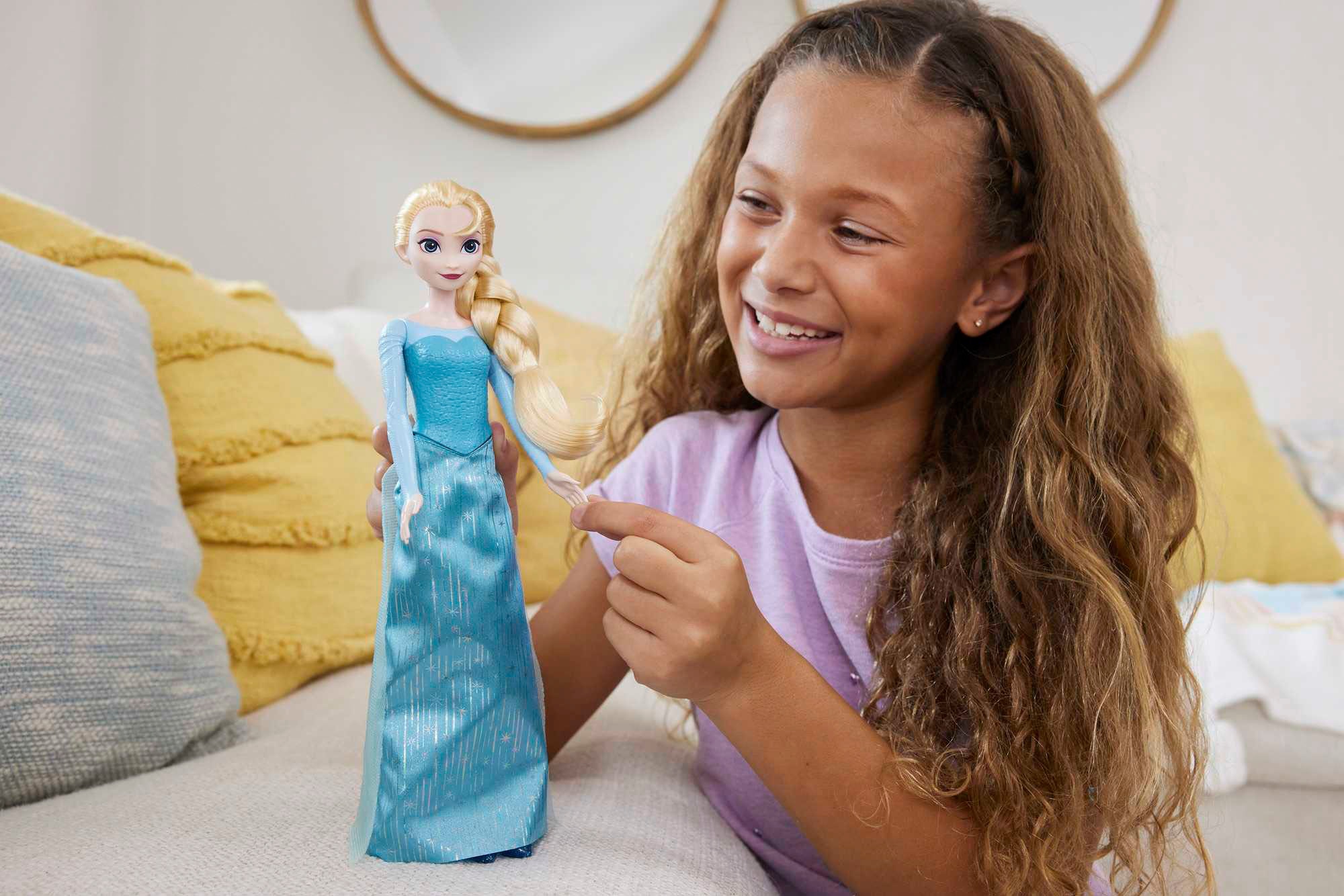 Mattel® Anziehpuppe »Disney Die Eiskönigin, Elsa (Outfit Film 1)« inklusive Accessoires