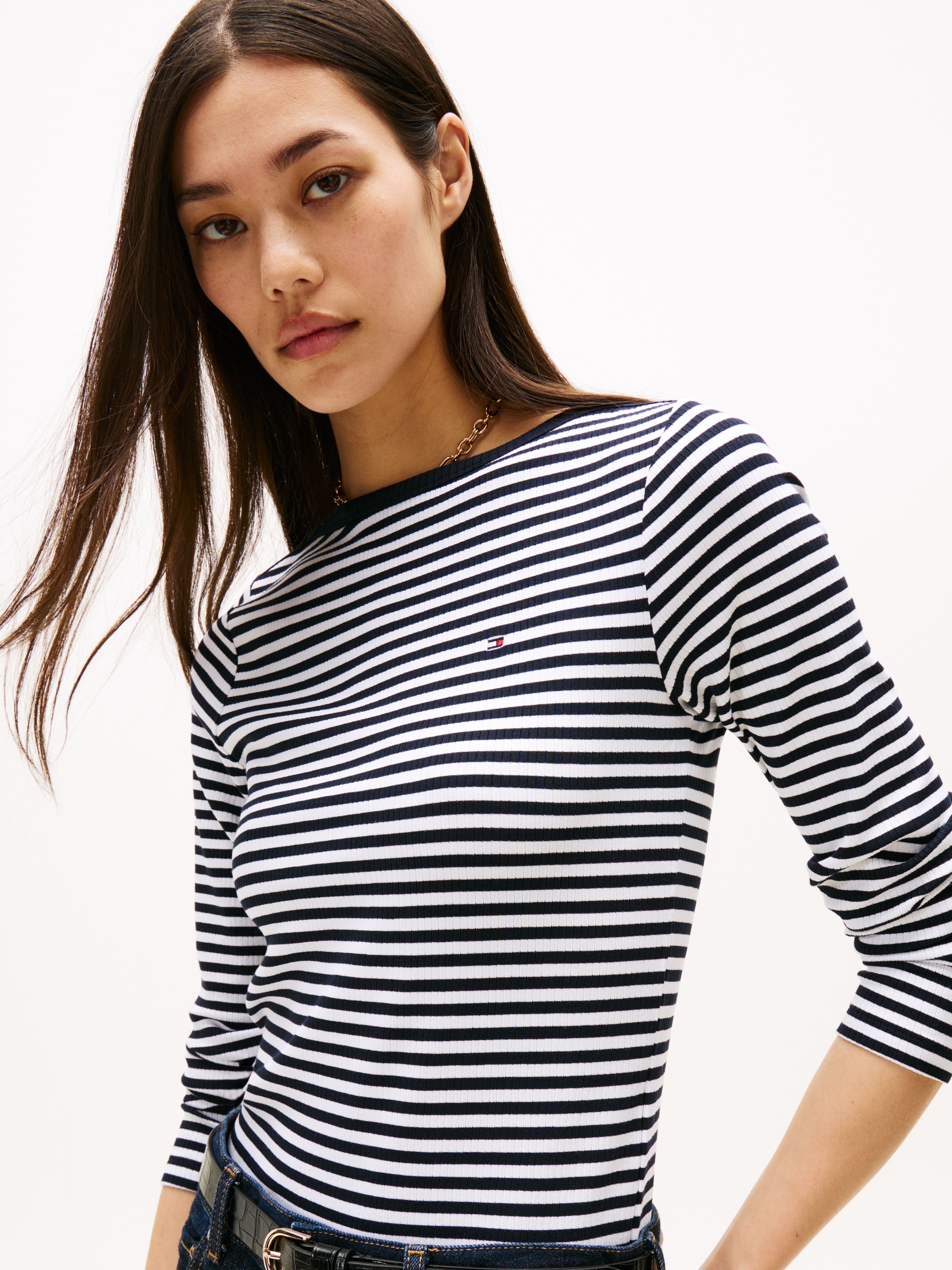 Tommy Hilfiger Langarmshirt »SLIM 5X2 RIB BOAT-NK LS mit U-Boot und Rippstruktur«, unifarben, casual, slim fit, Viskosemix, U-Boot-Ausschnitt