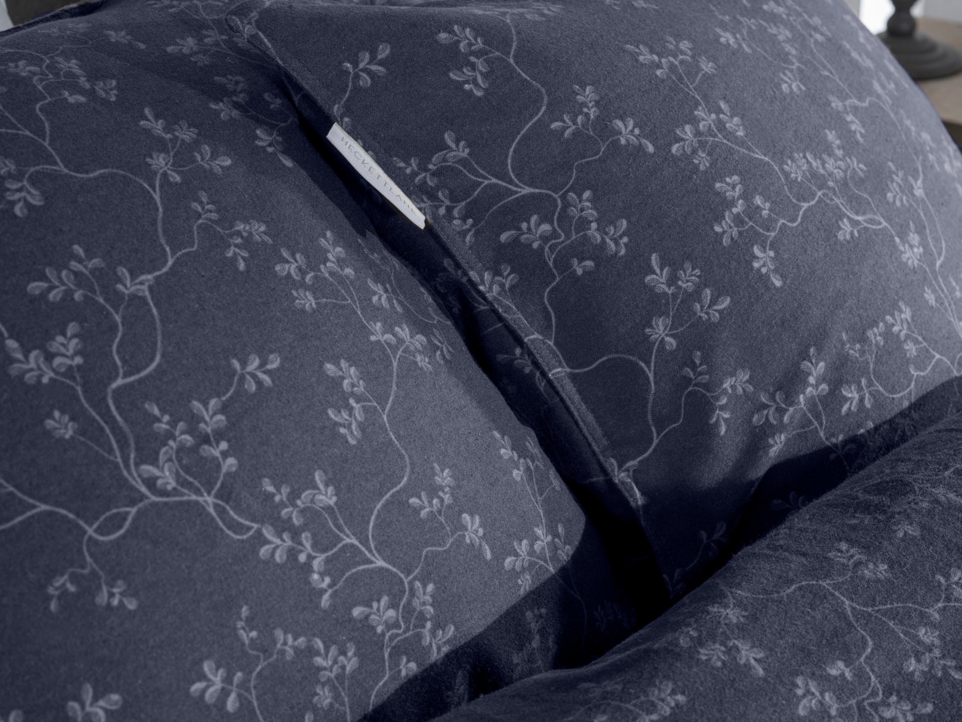 Heckett & Lane Bettwäsche »Alloro« 2 Stk. tlg. Blumen Muster, 100% Baumwolle, Bettwäsche ab 135x200 cm.