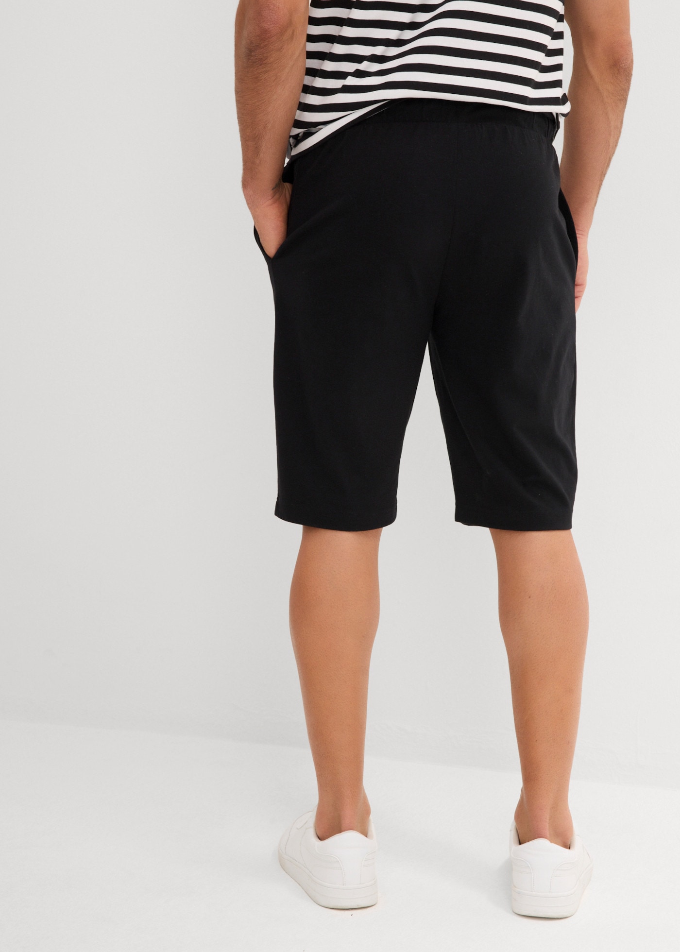 bonprix Shorts  aus Baumwolle und Polyester, Regular Fit, leichte Qualität
