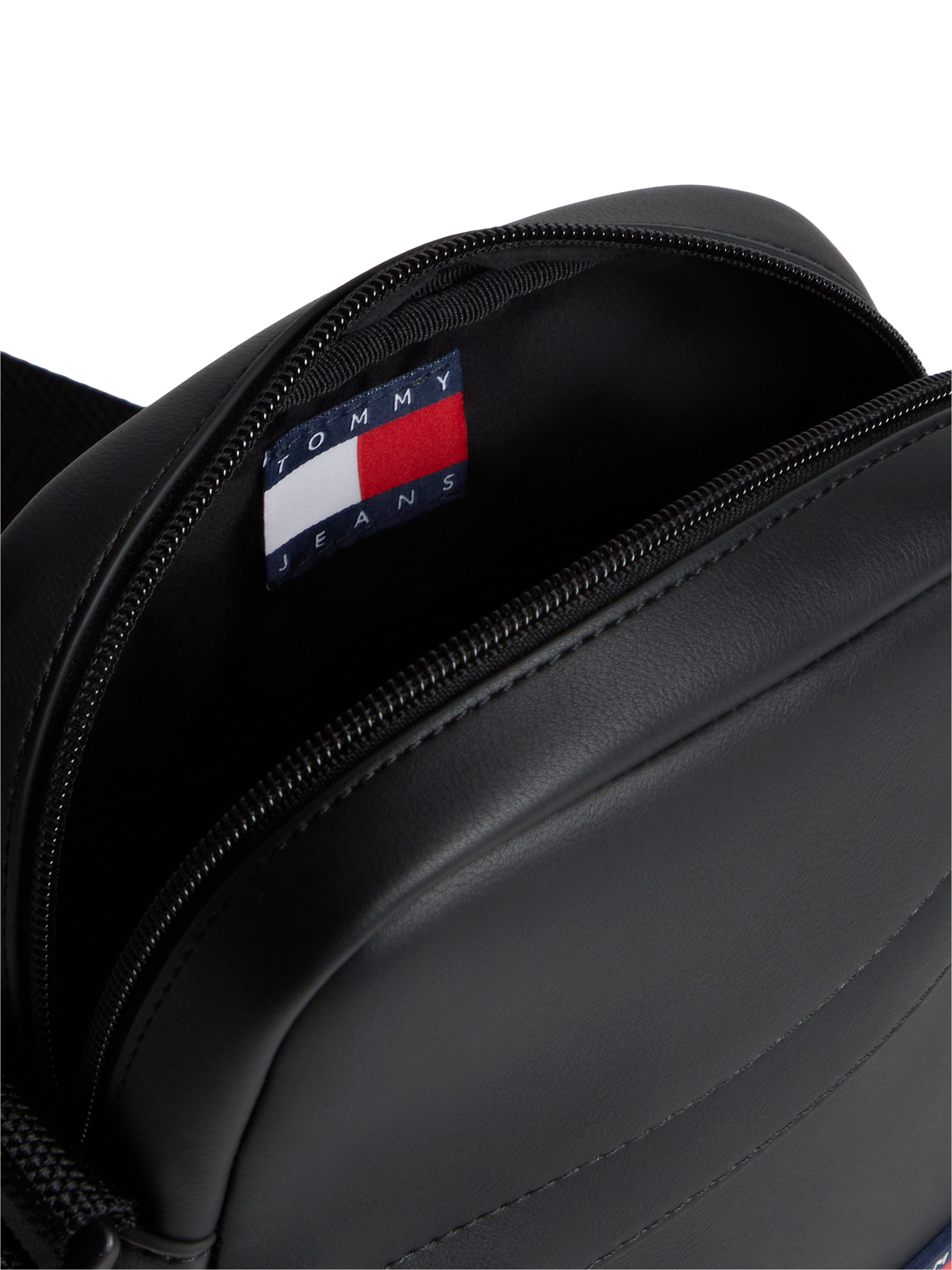 Tommy Jeans Umhängetasche »TJM DAILY PU REPORTER« Schultertasche, Crossbodybag mit Logoaufnäher