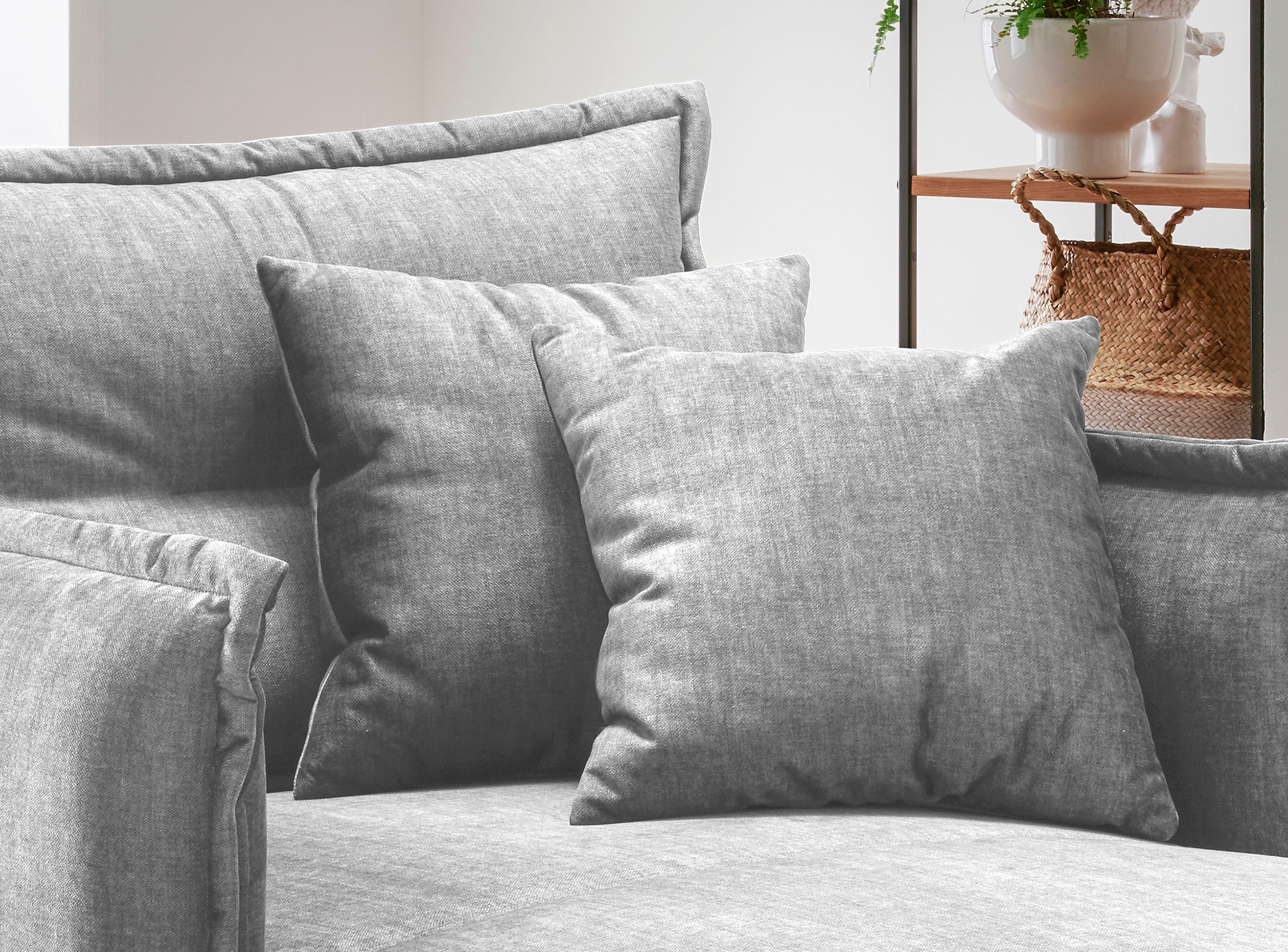 INOSIGN Loveseat »Lazio«, moderner Sessel mit einer bequemen Polsterung, 2 Stk. Zierkissen