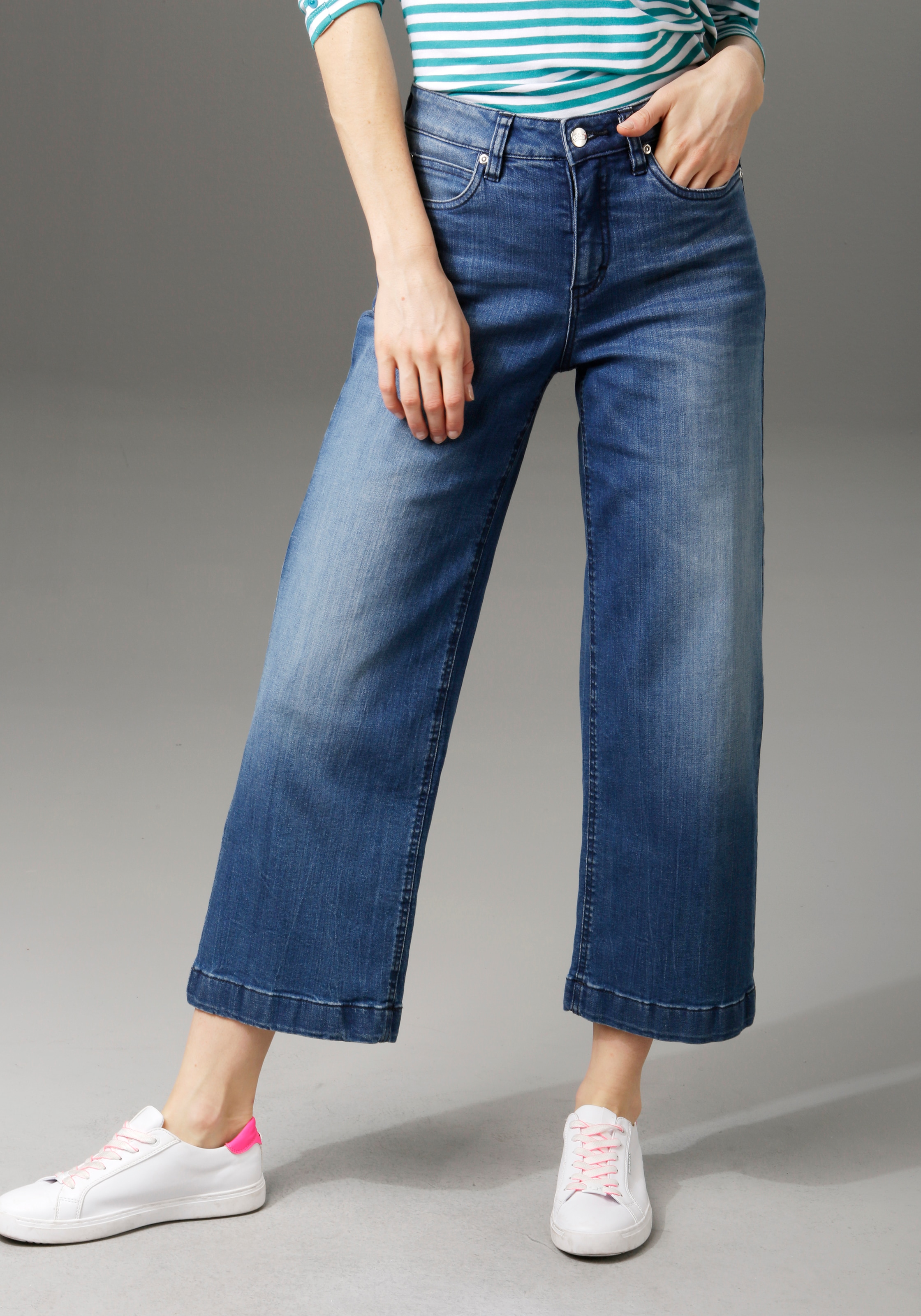 in im Aniston Online-Shop Used-Waschung bestellen 7/8-Jeans, CASUAL