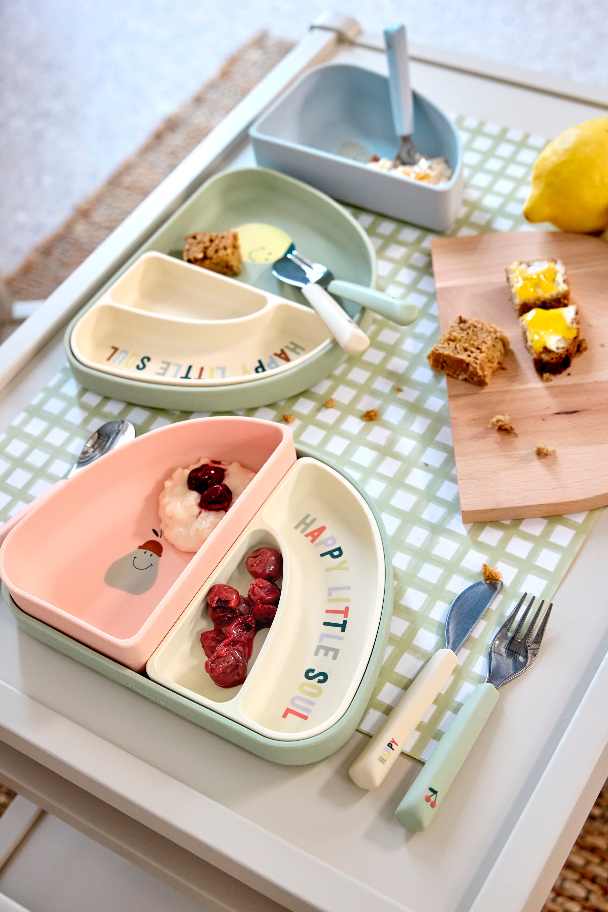 LÄSSIG Kindergeschirr-Set »Happy Fruits Kirsche, Silikon«